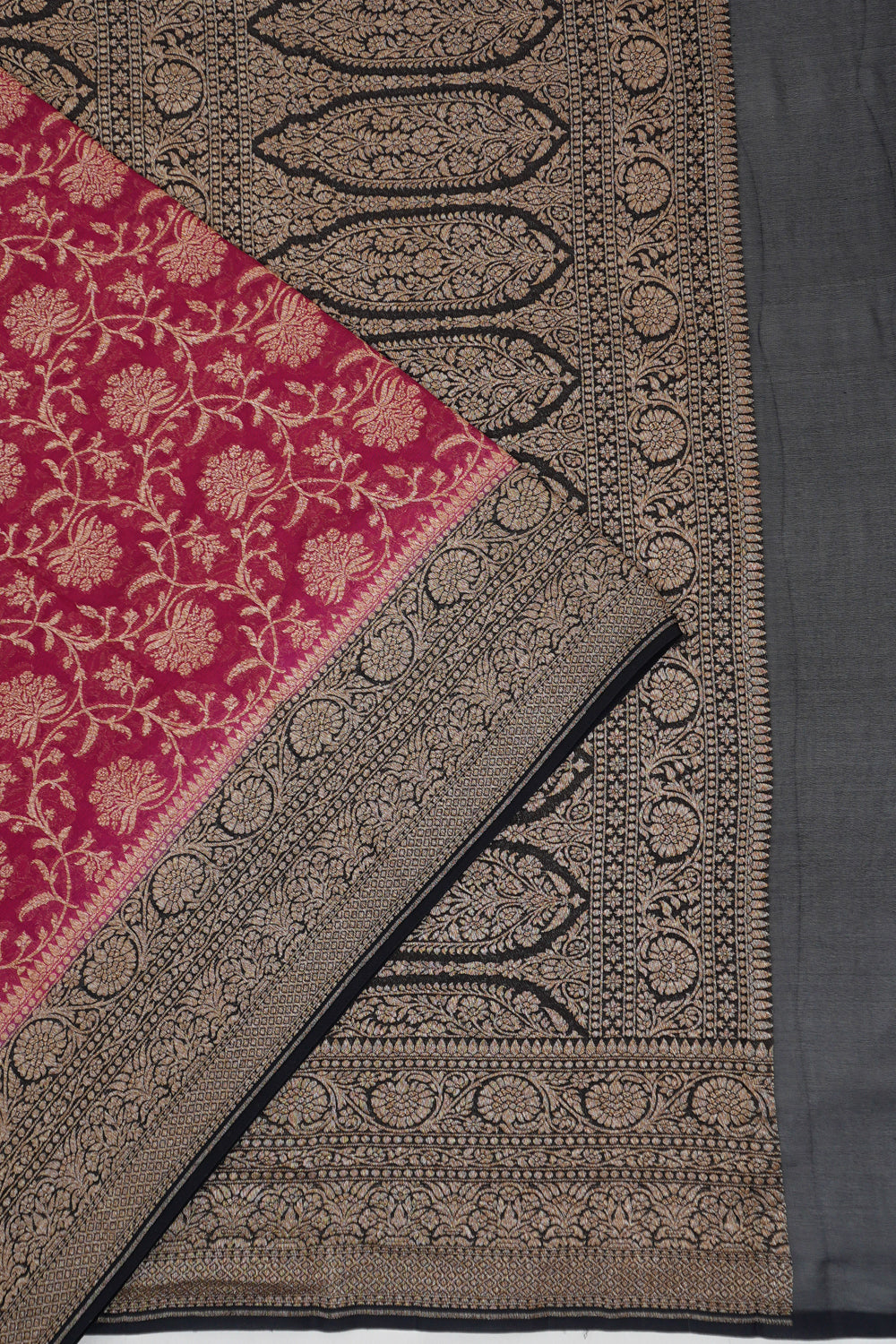 Vaanya Banaras Georgette Brocade Pink Saree