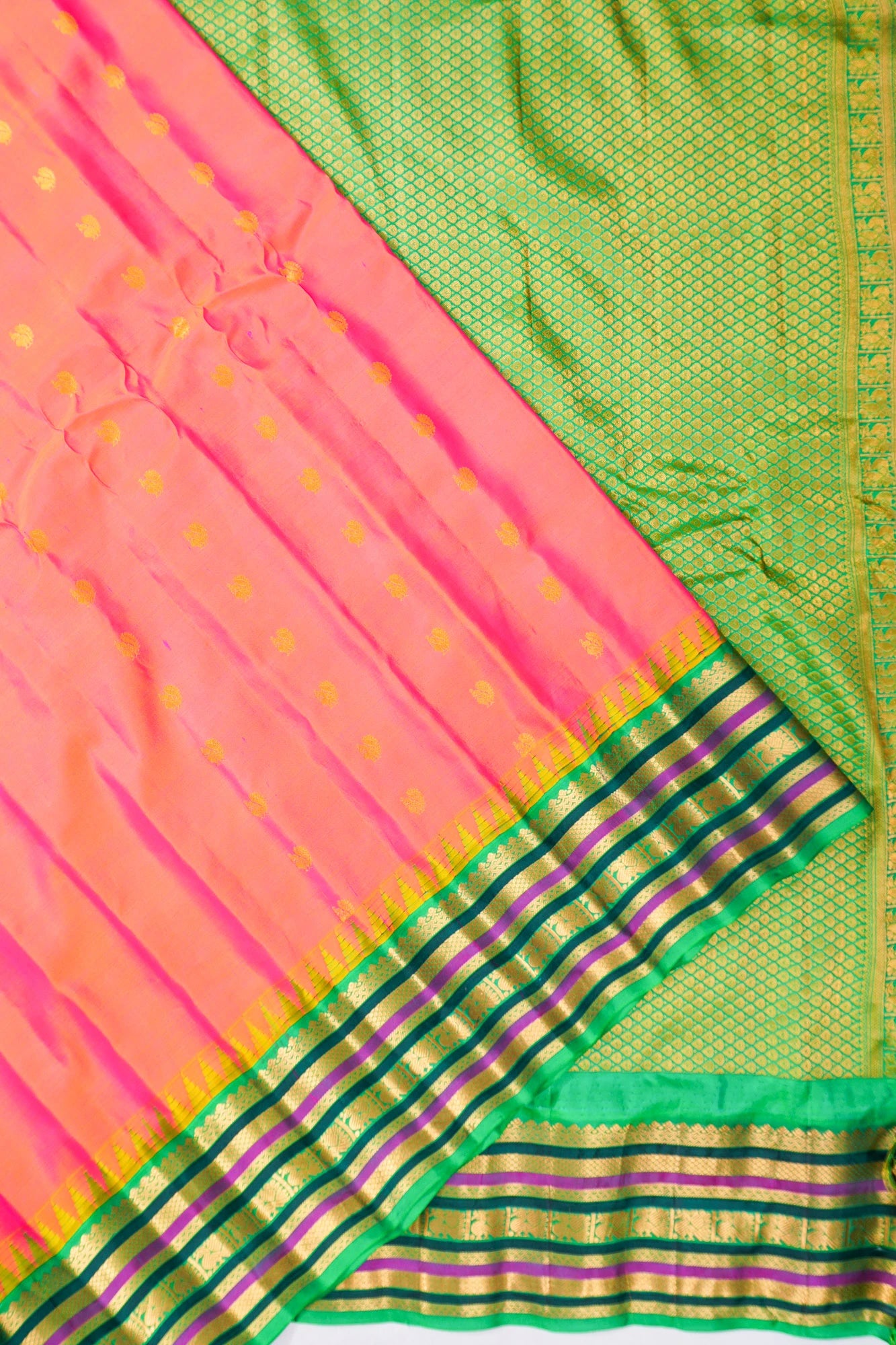 Gadwal Silk Butta Dual Tone Pink And Orange Saree