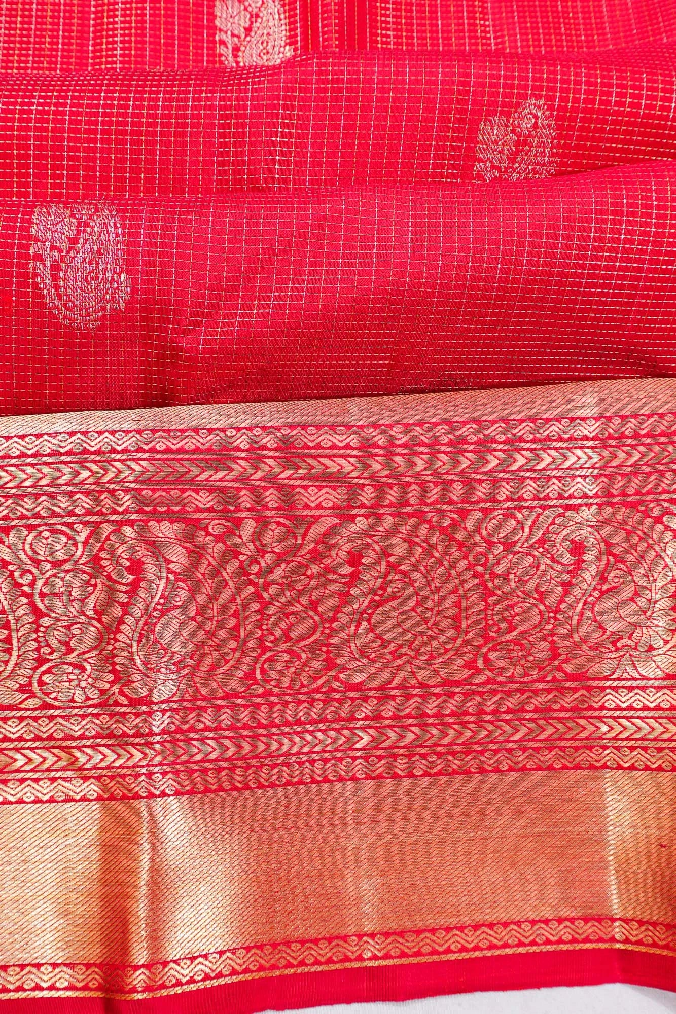 Taranga Kanchi Silk Checks And Butta Red Saree