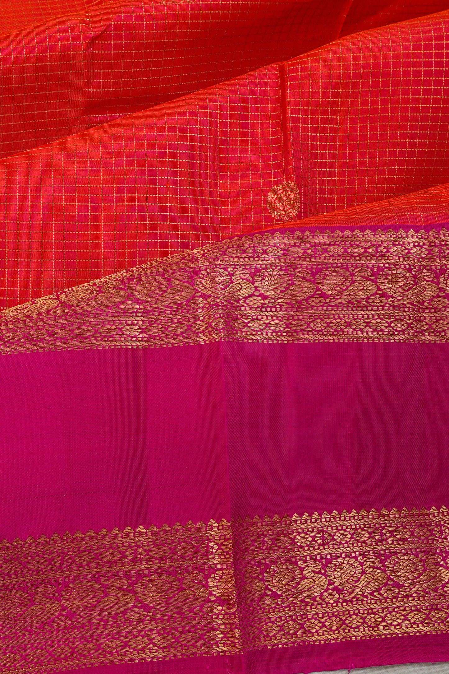 Venkatagiri Silk Checks And Butta Dual Tone Pink Saree With Rettai Pettu Border