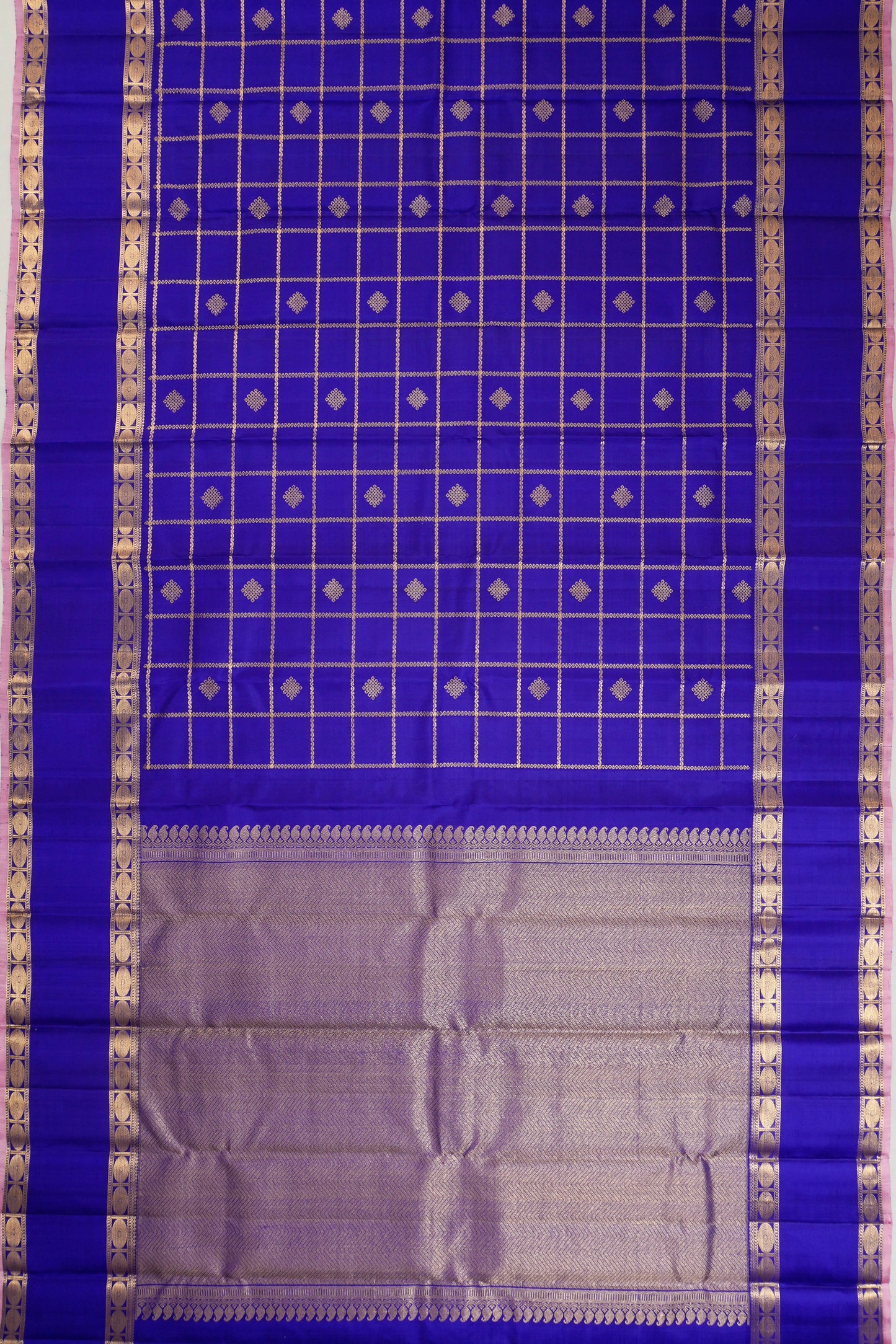 Venkatagiri Silk Checks And Butta Royal Blue Saree With Rettai Pettu Border