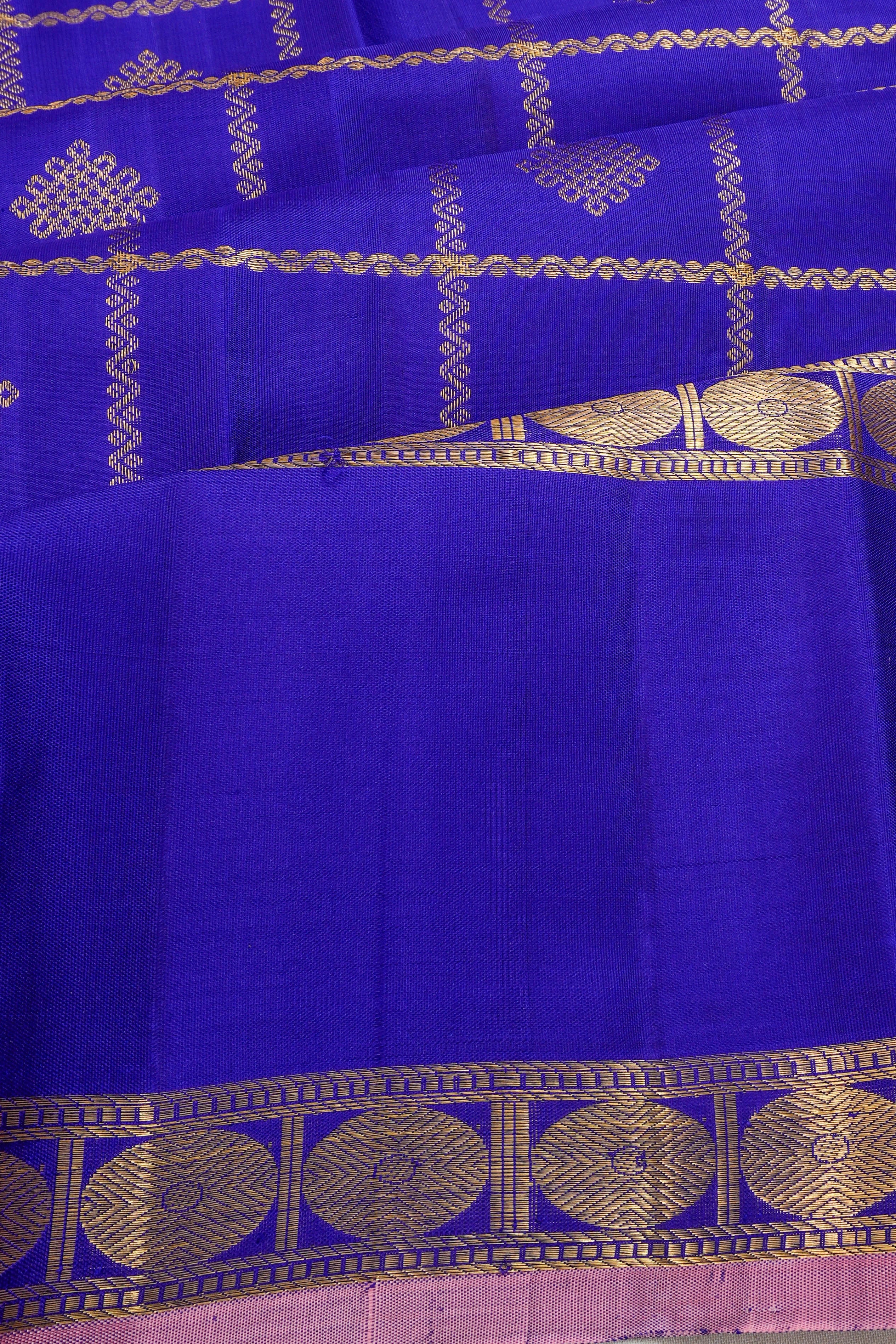 Venkatagiri Silk Checks And Butta Royal Blue Saree With Rettai Pettu Border