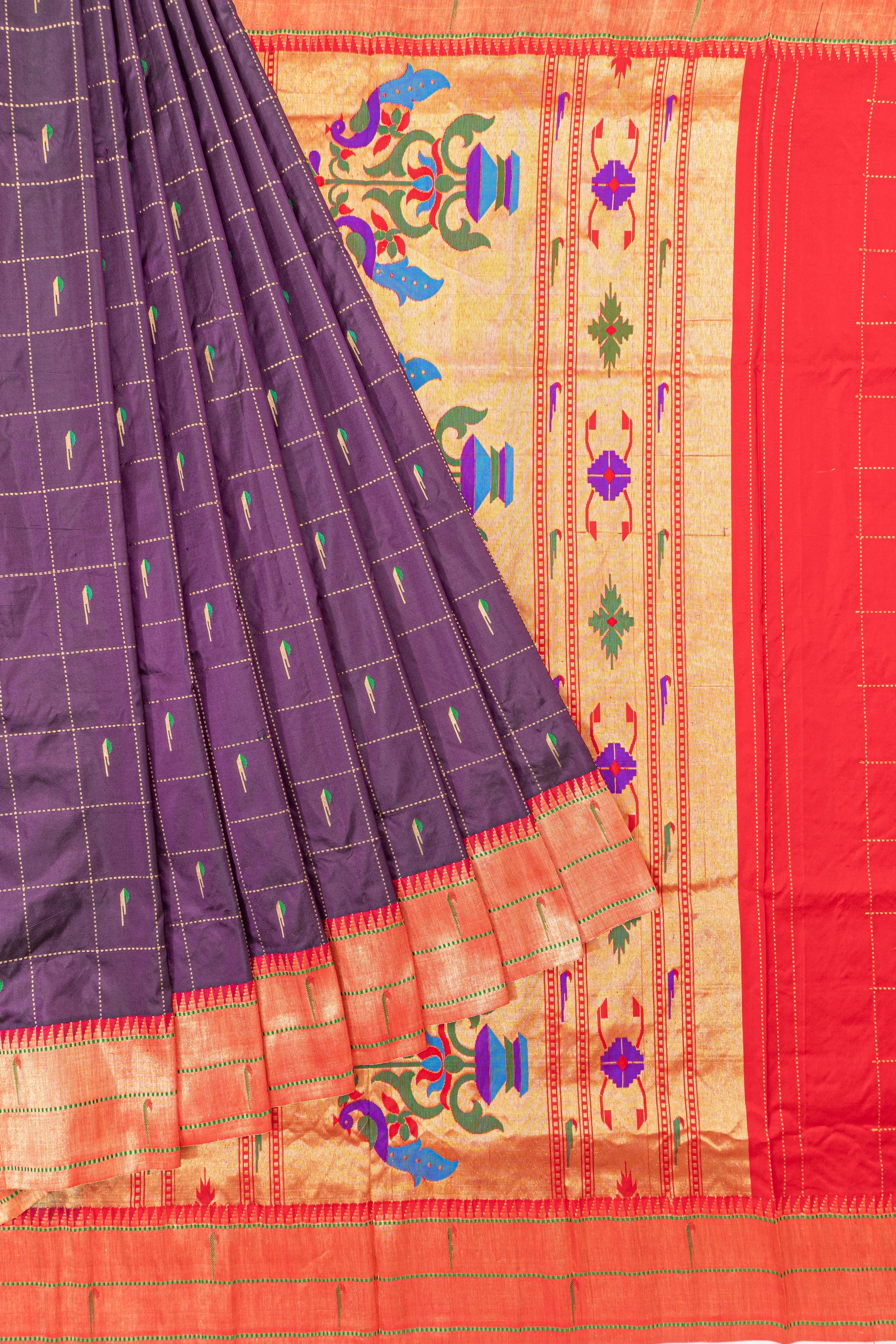 Muniya Silk Checks And Butta Purple Saree