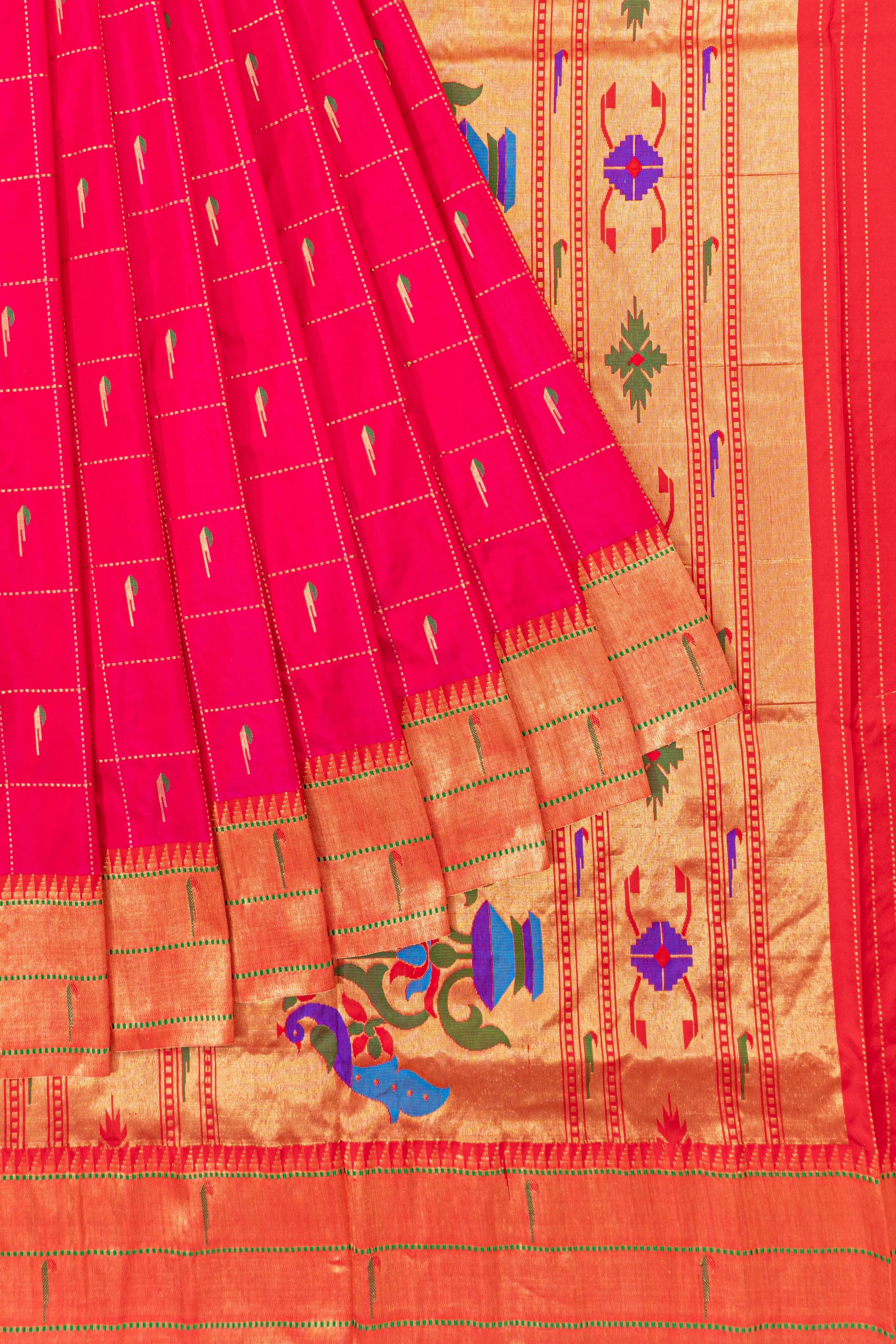 Muniya Silk Checks And Butta Pink Saree