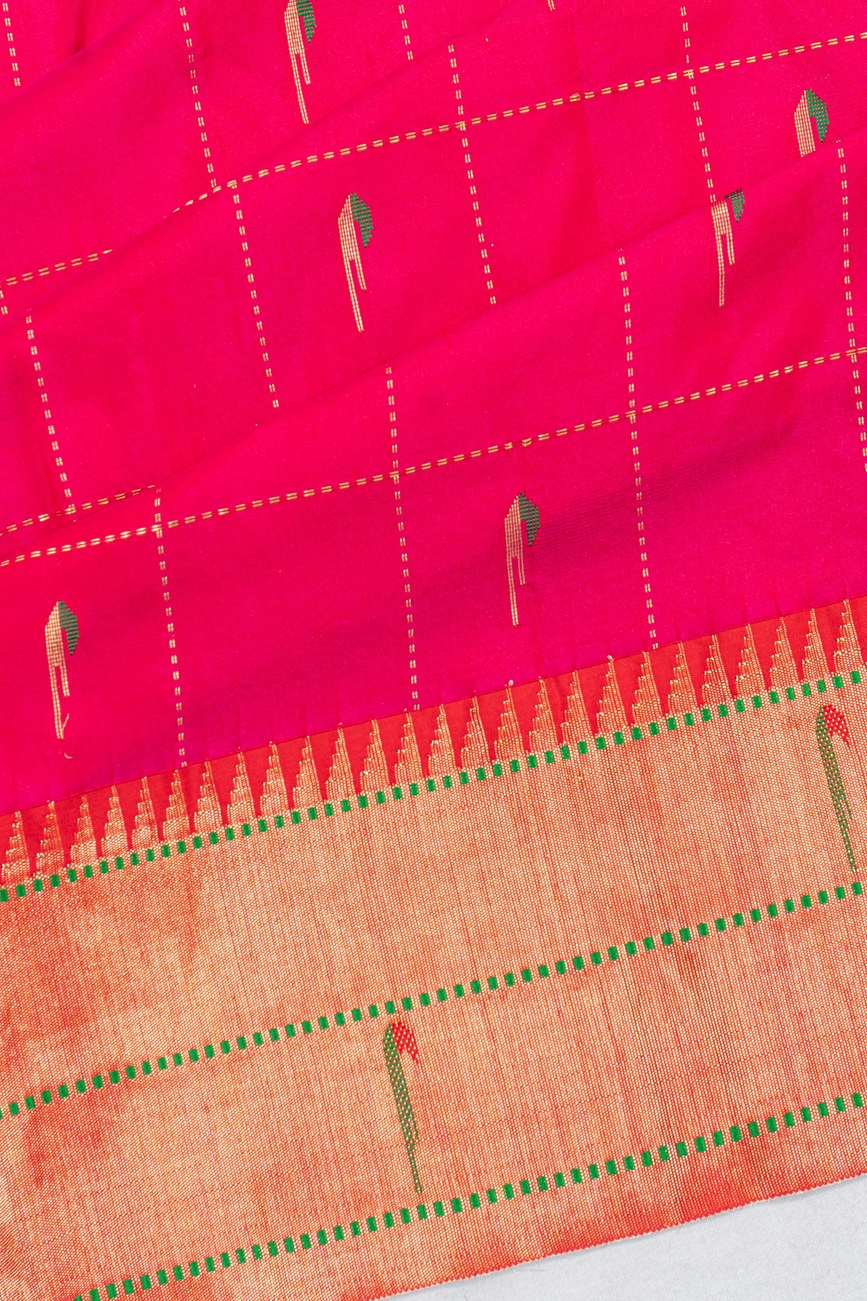 Muniya Silk Checks And Butta Pink Saree