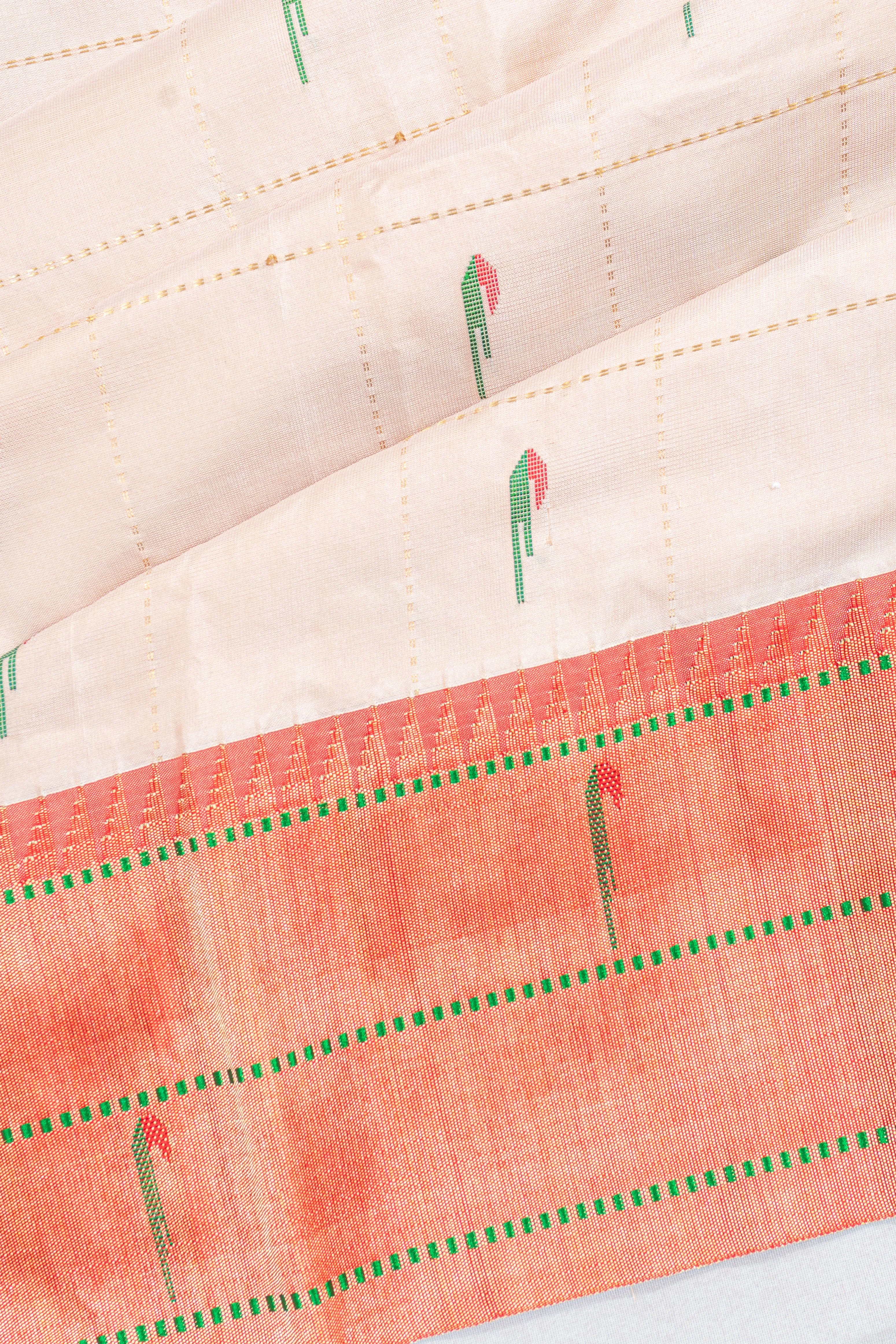 Muniya Silk Checks And Butta White Saree