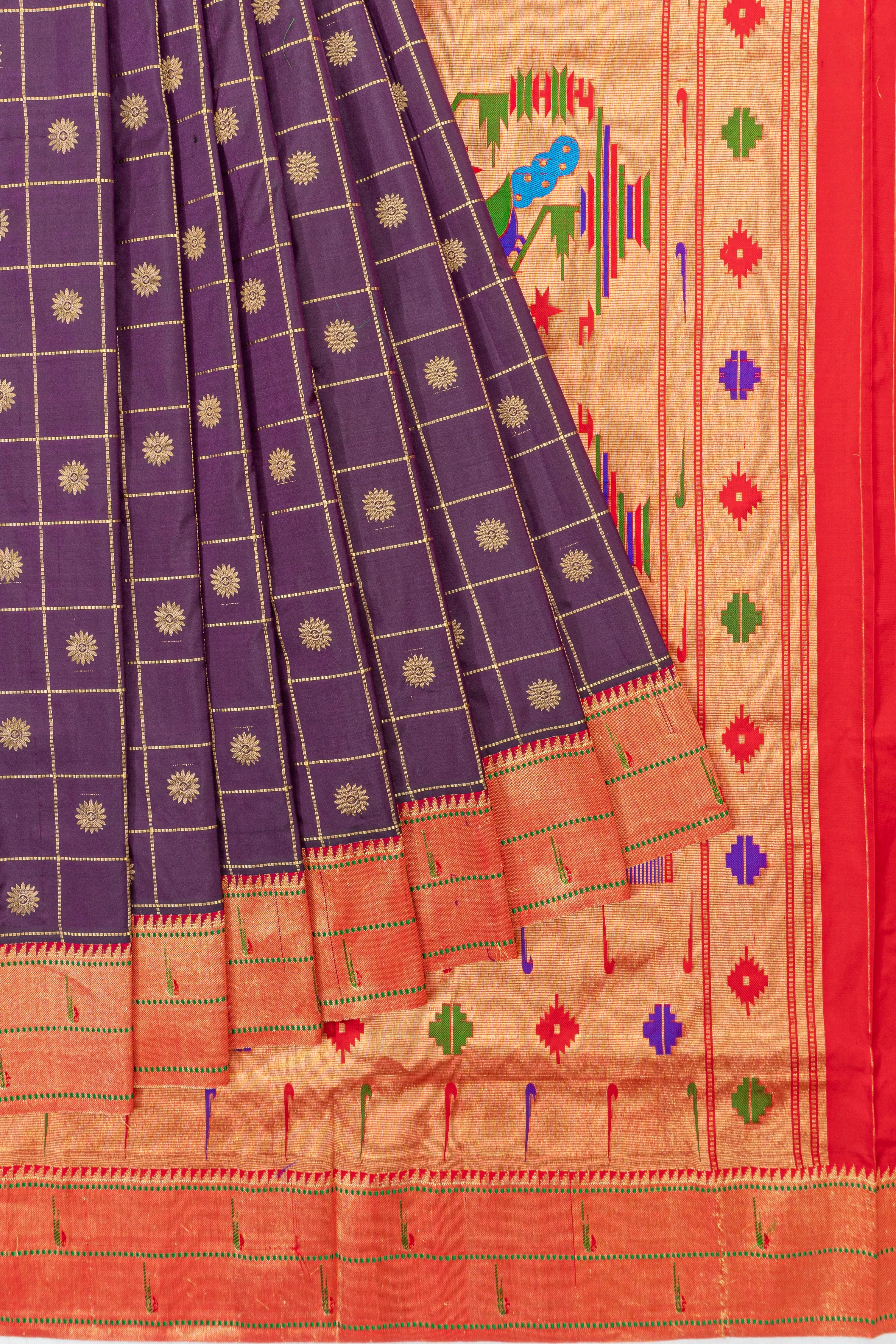 Muniya Silk Checks And Butta Purple Saree