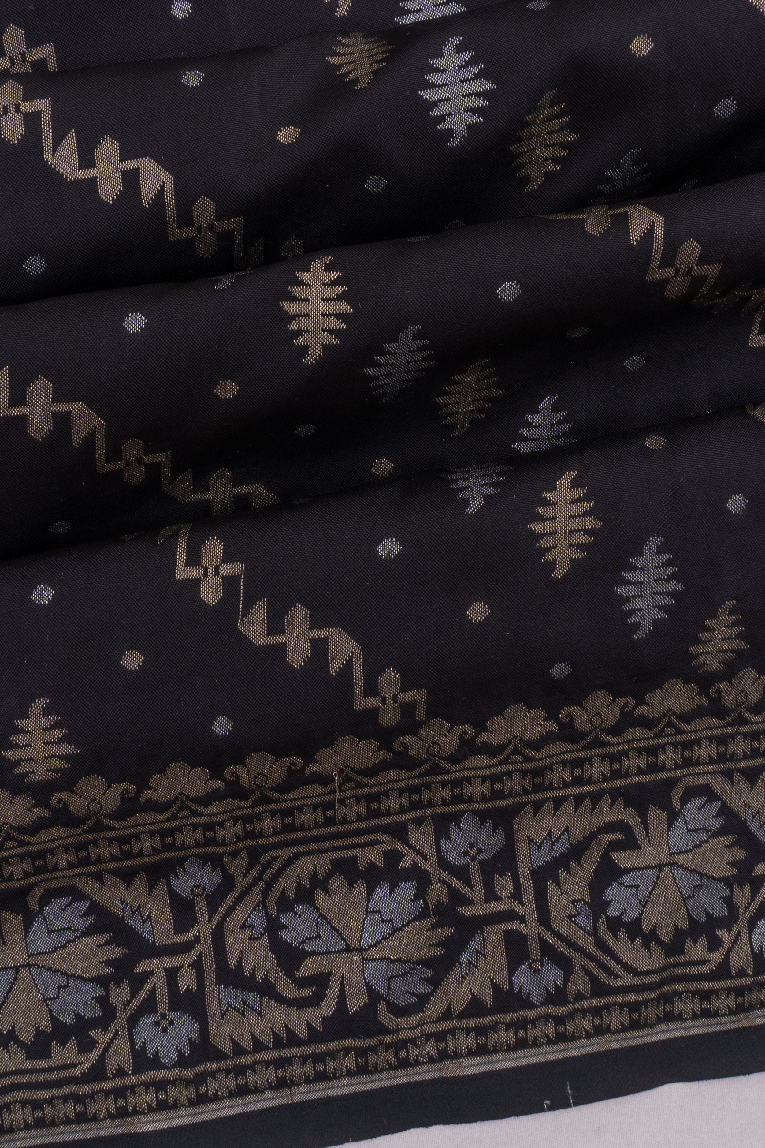 Vaanya Banaras Silk Brocade Black Saree