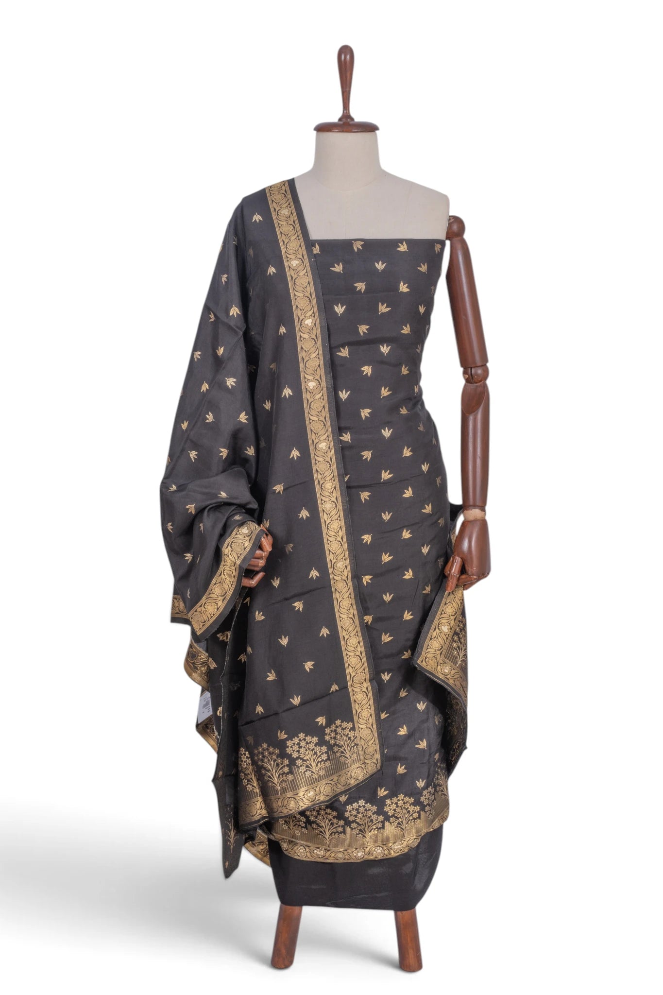 Vaanya Banaras Silk Butta Black Salwar Suit Set