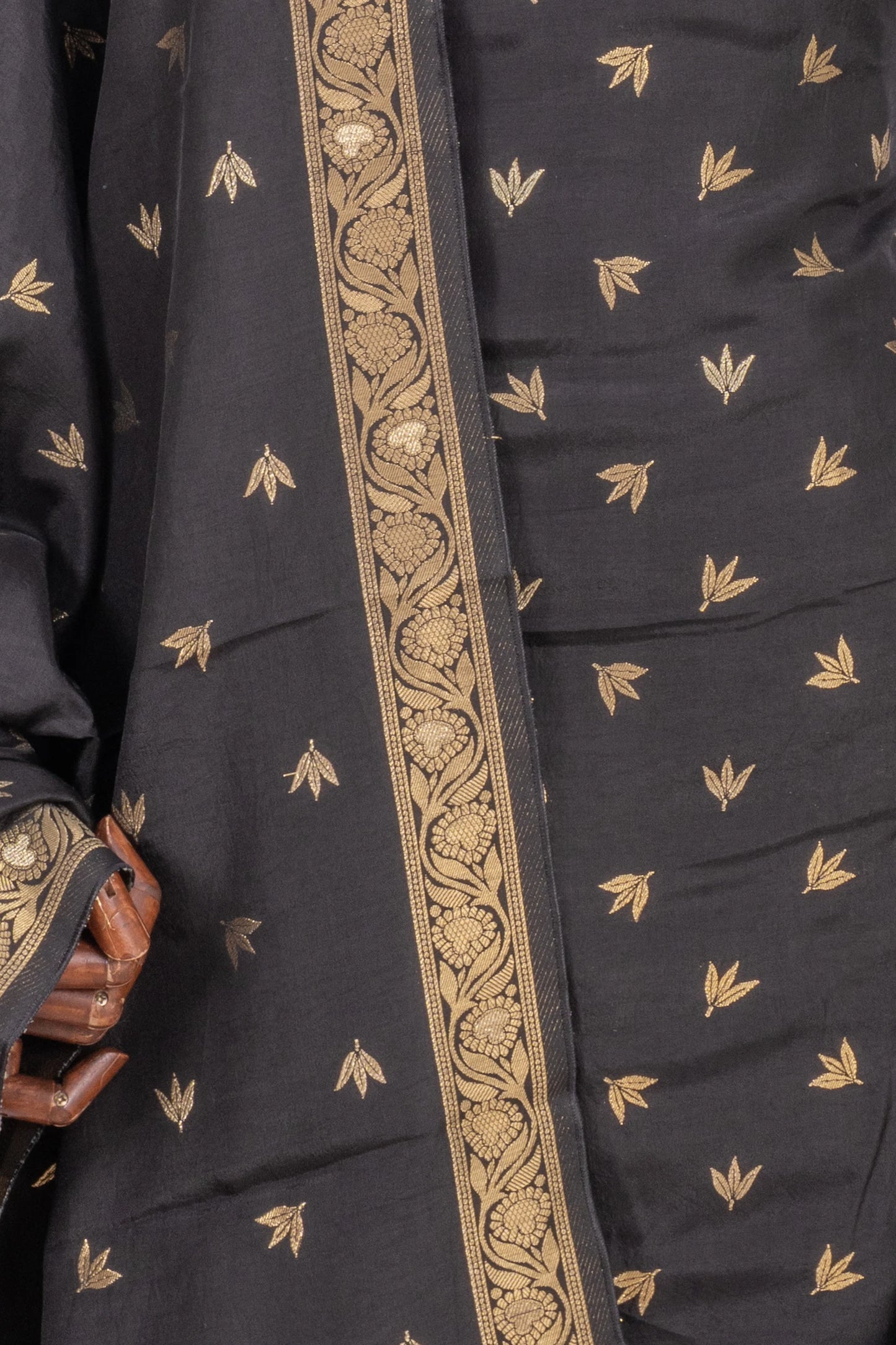 Vaanya Banaras Silk Butta Black Salwar Suit Set