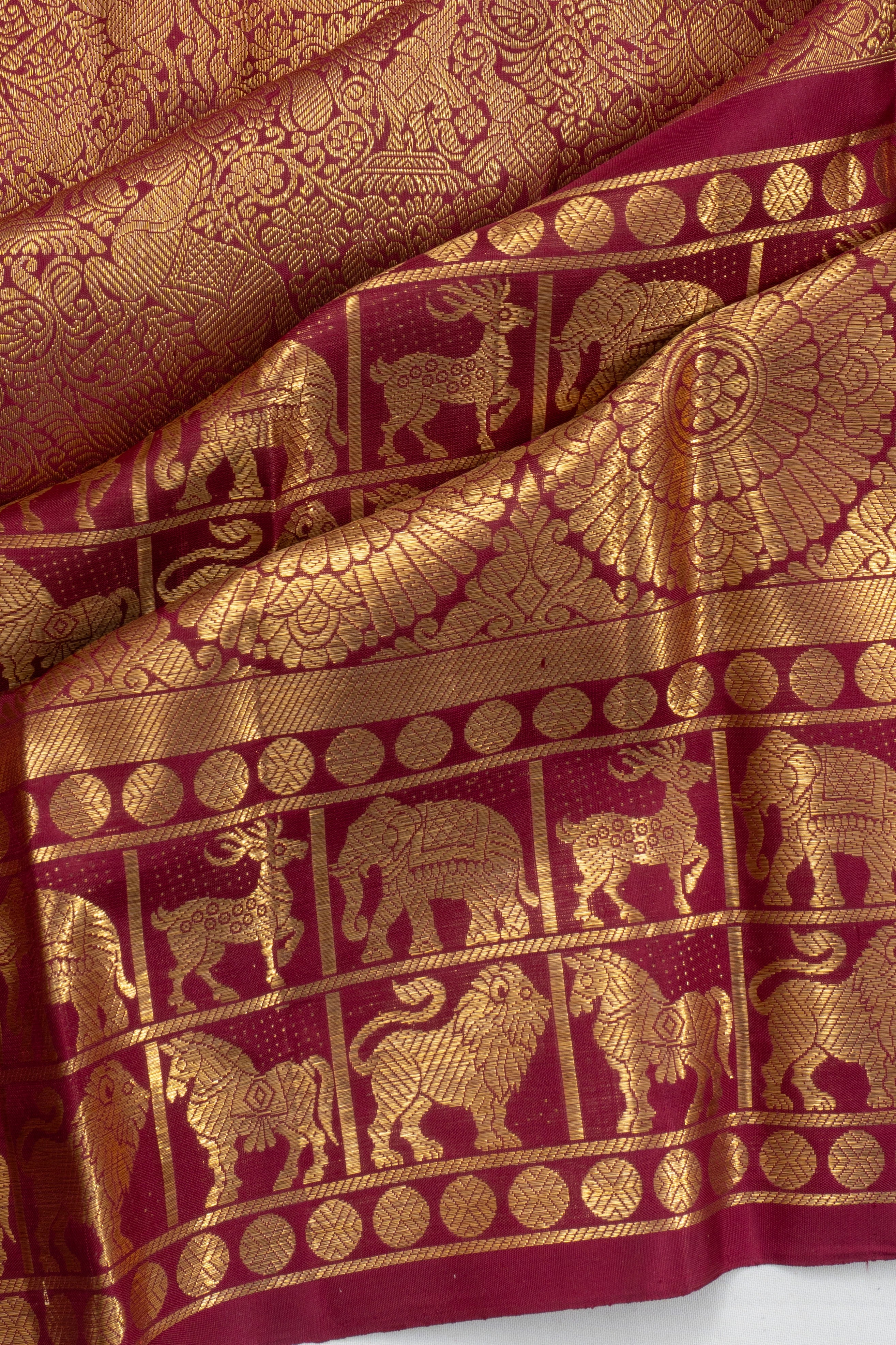 Kanchipuram Silk Brocade Maroon Saree With Very Big Border