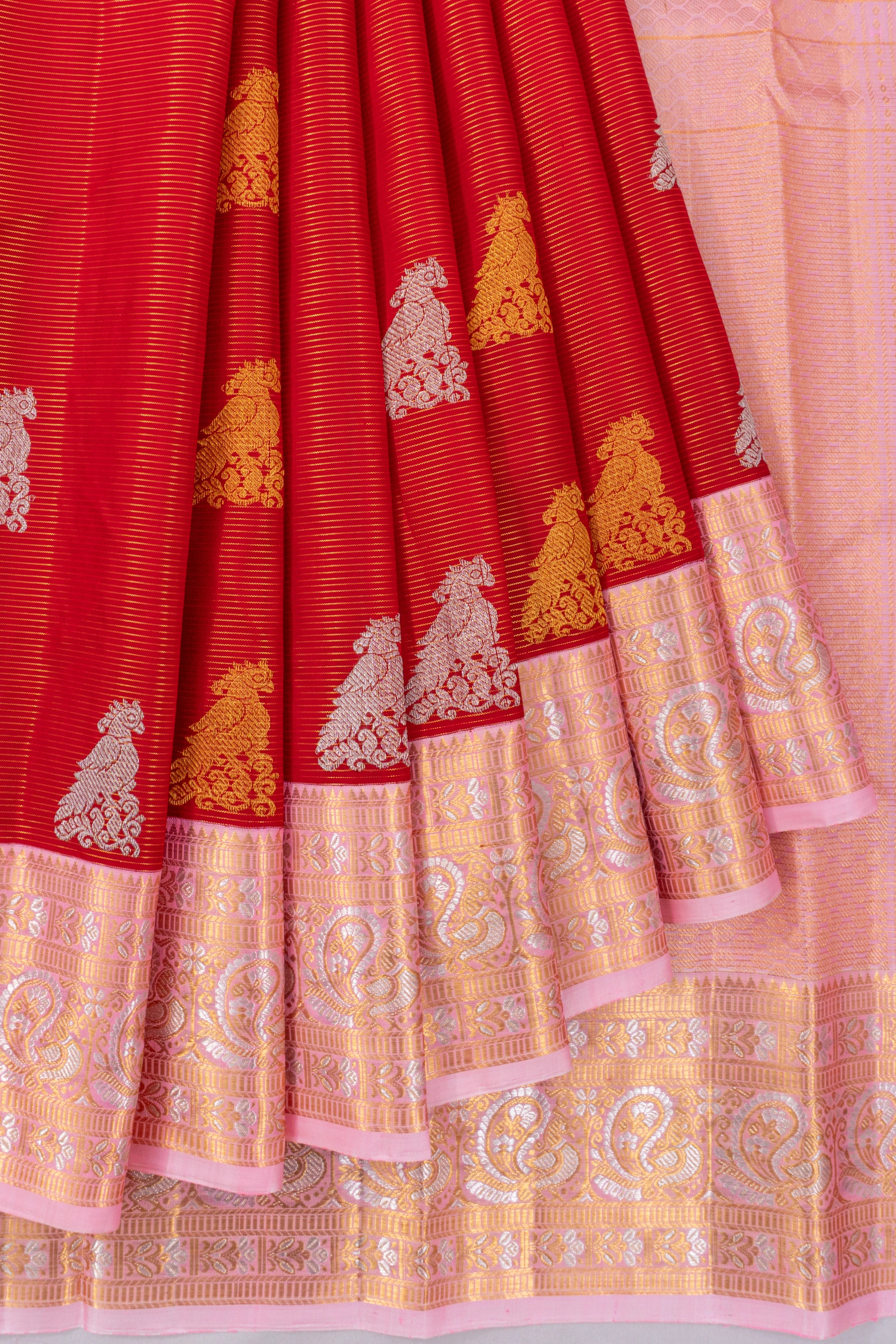 Kanchipuram Silk Oosi Lines And Butta Red Saree