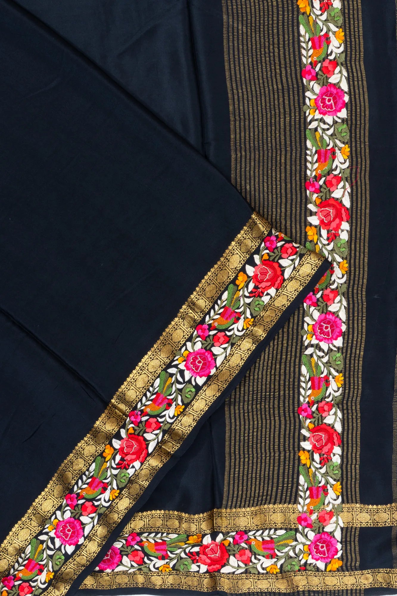 Crepe Georgette Plain Black Saree With Embroidery Border