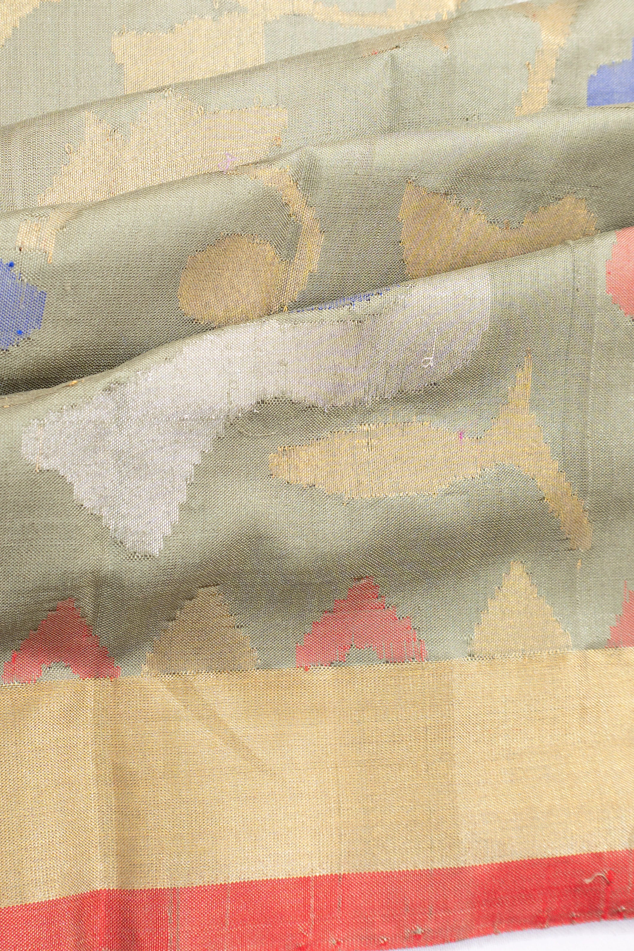 Uppada Silk All Over Jamdani Jaal Pastel Green Saree
