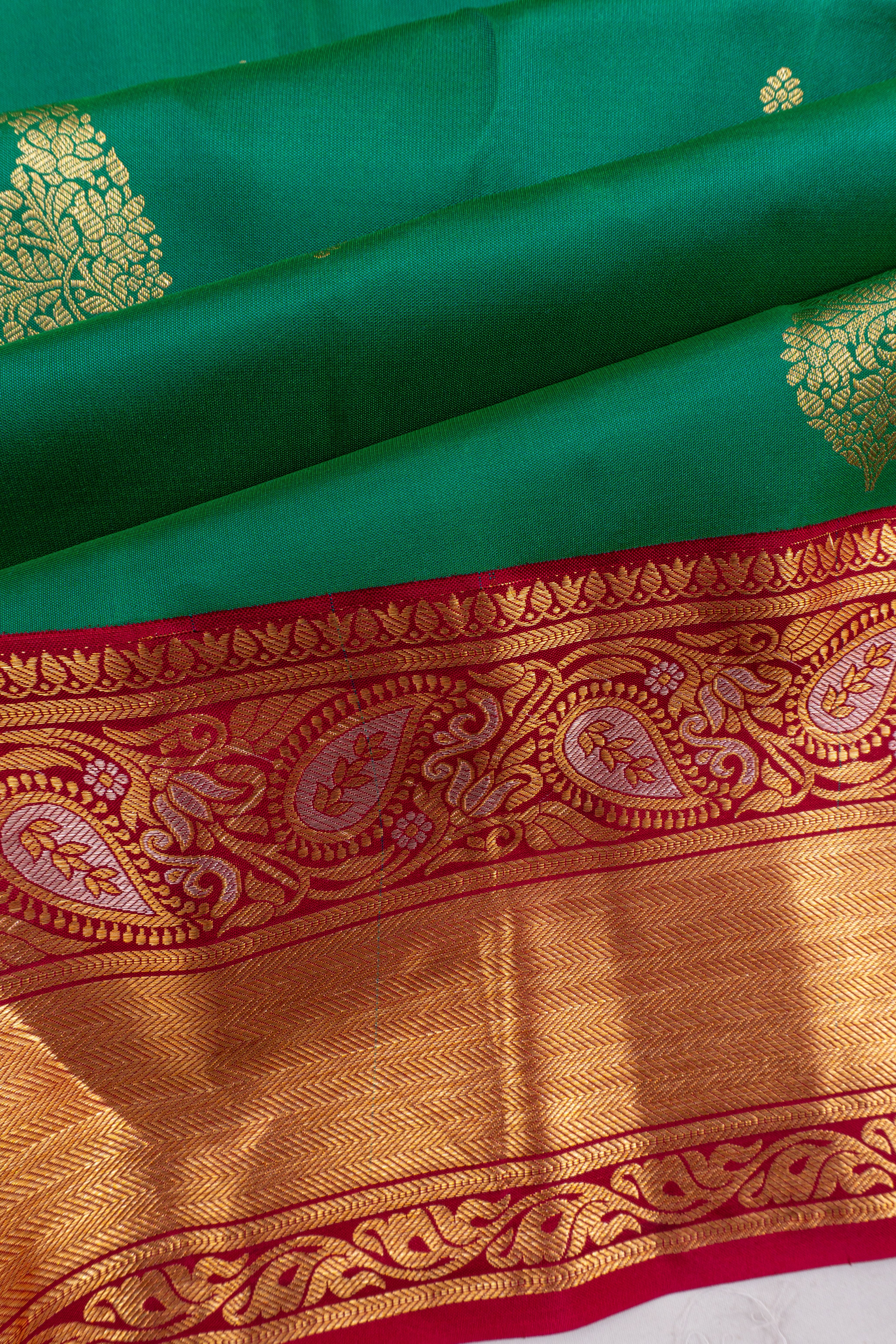 Gadwal Silk Butta Green Saree