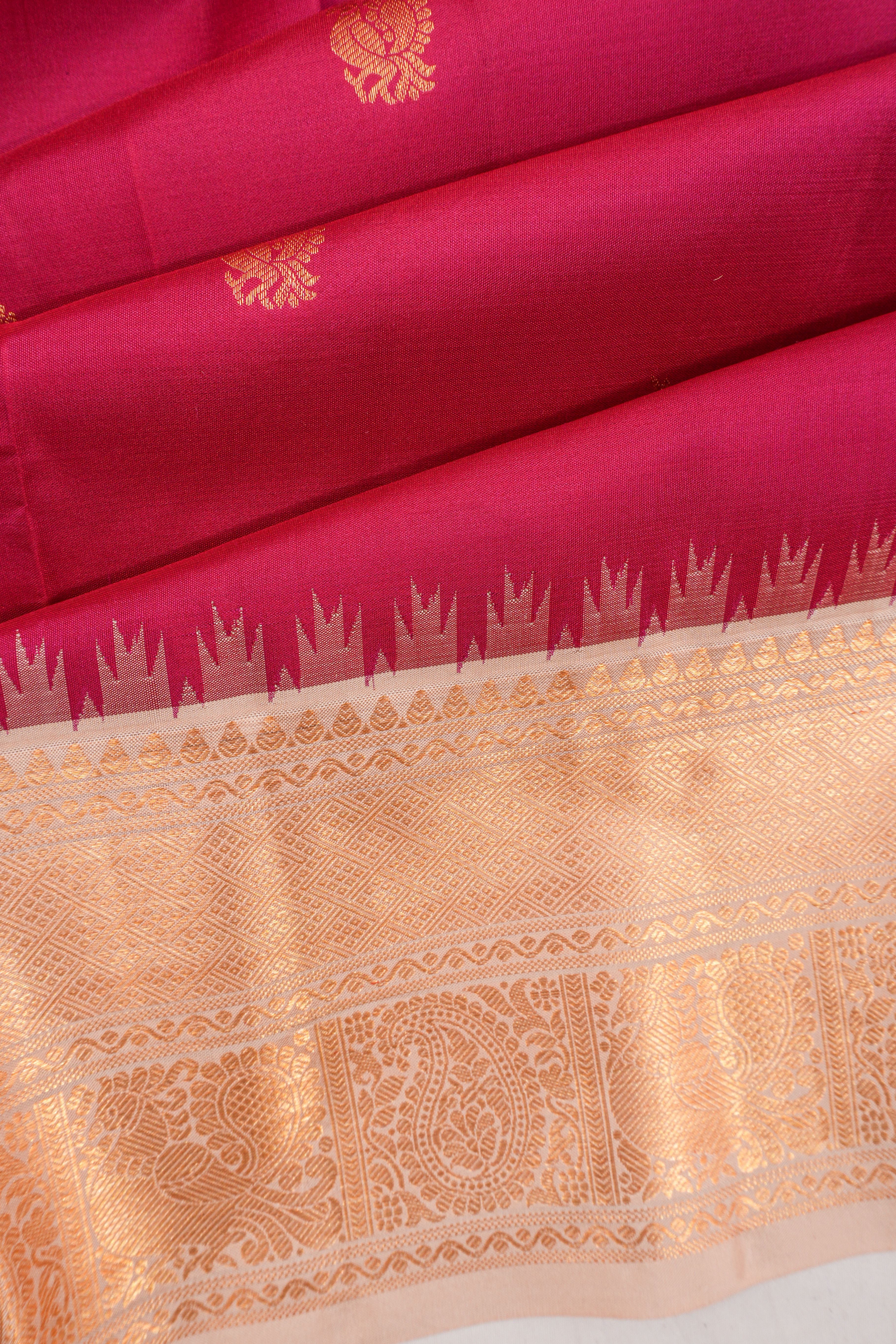 Gadwal Silk Butta Pink Saree