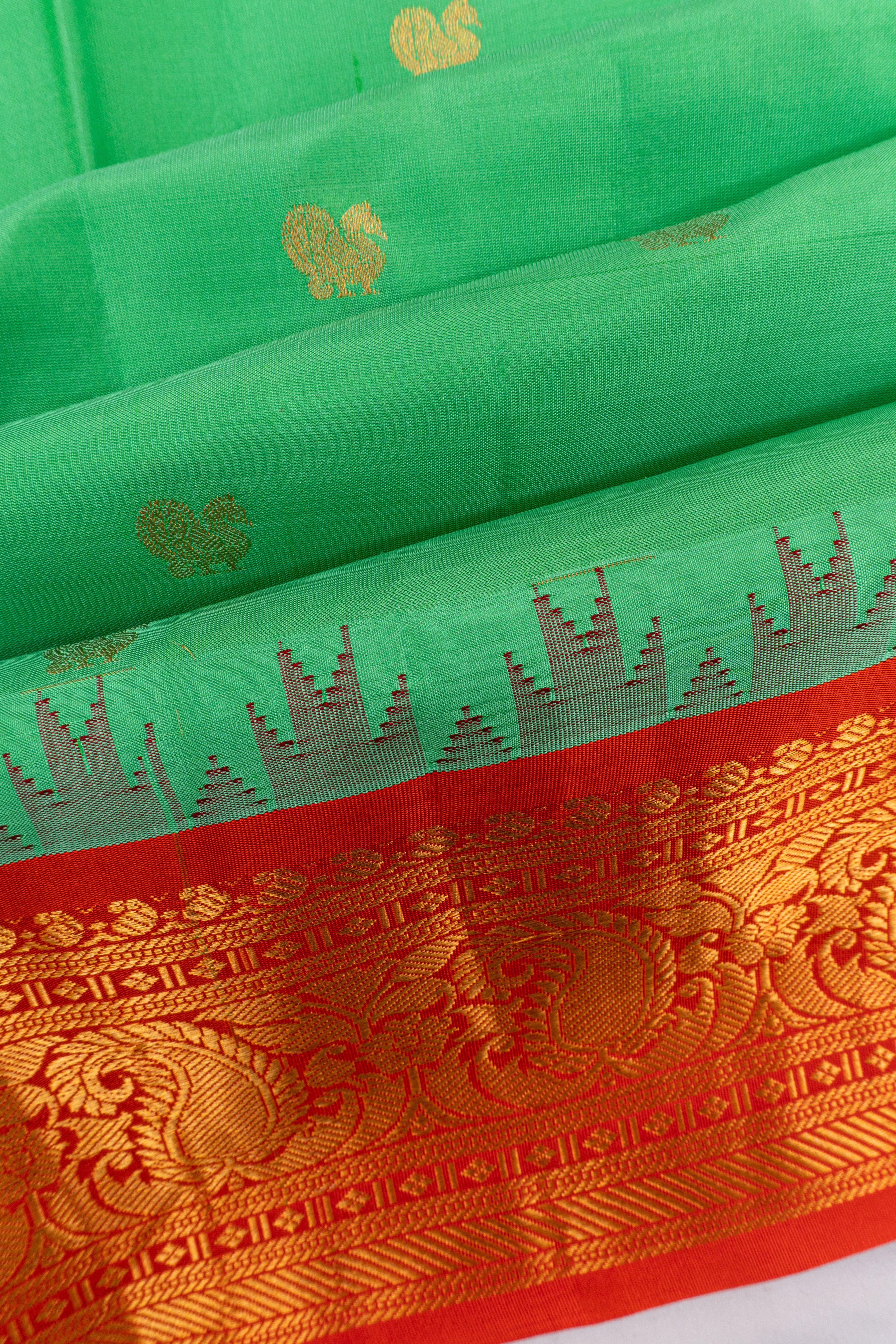 Gadwal Silk Butta Green Saree