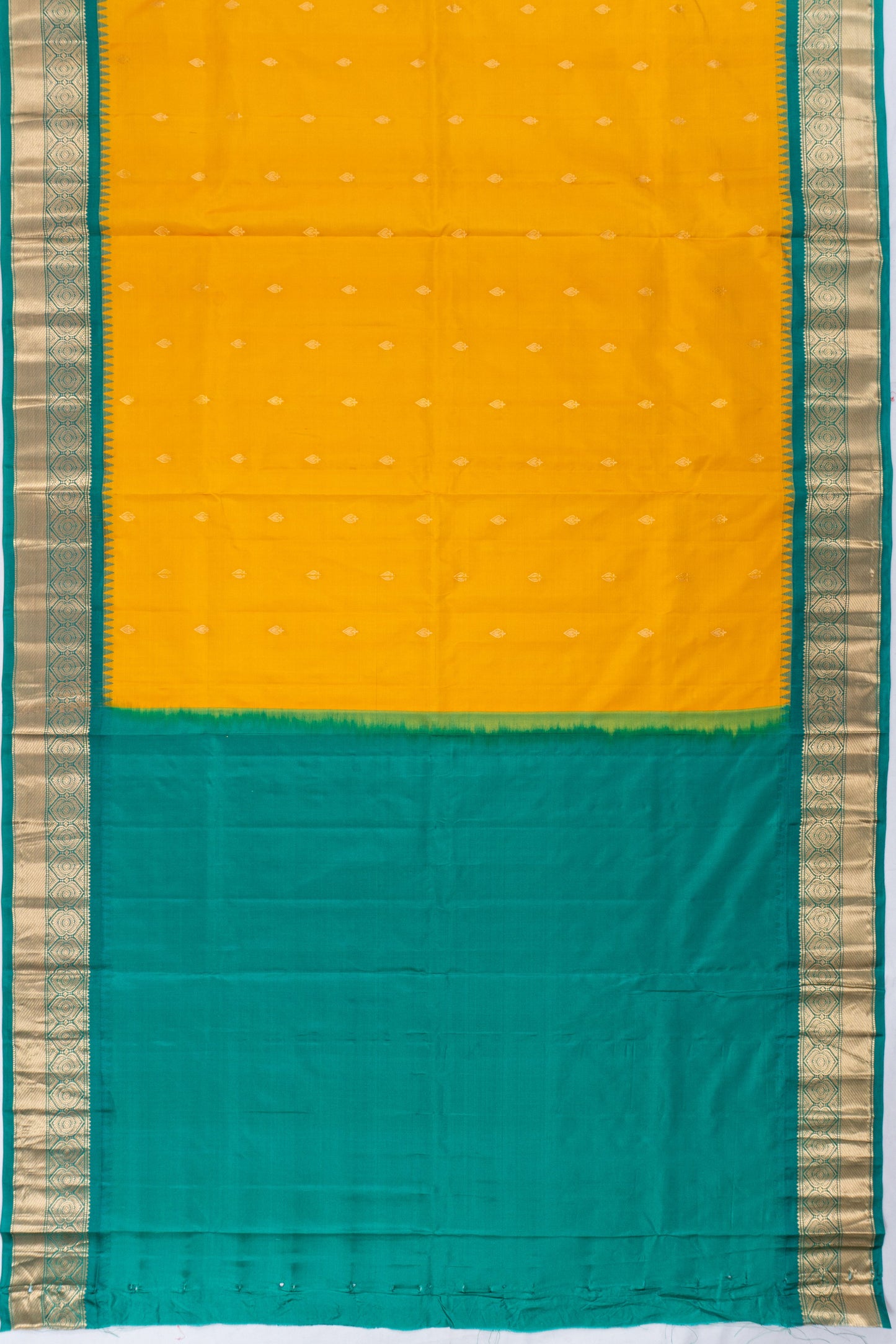 Gadwal Silk Butta Yellow Saree