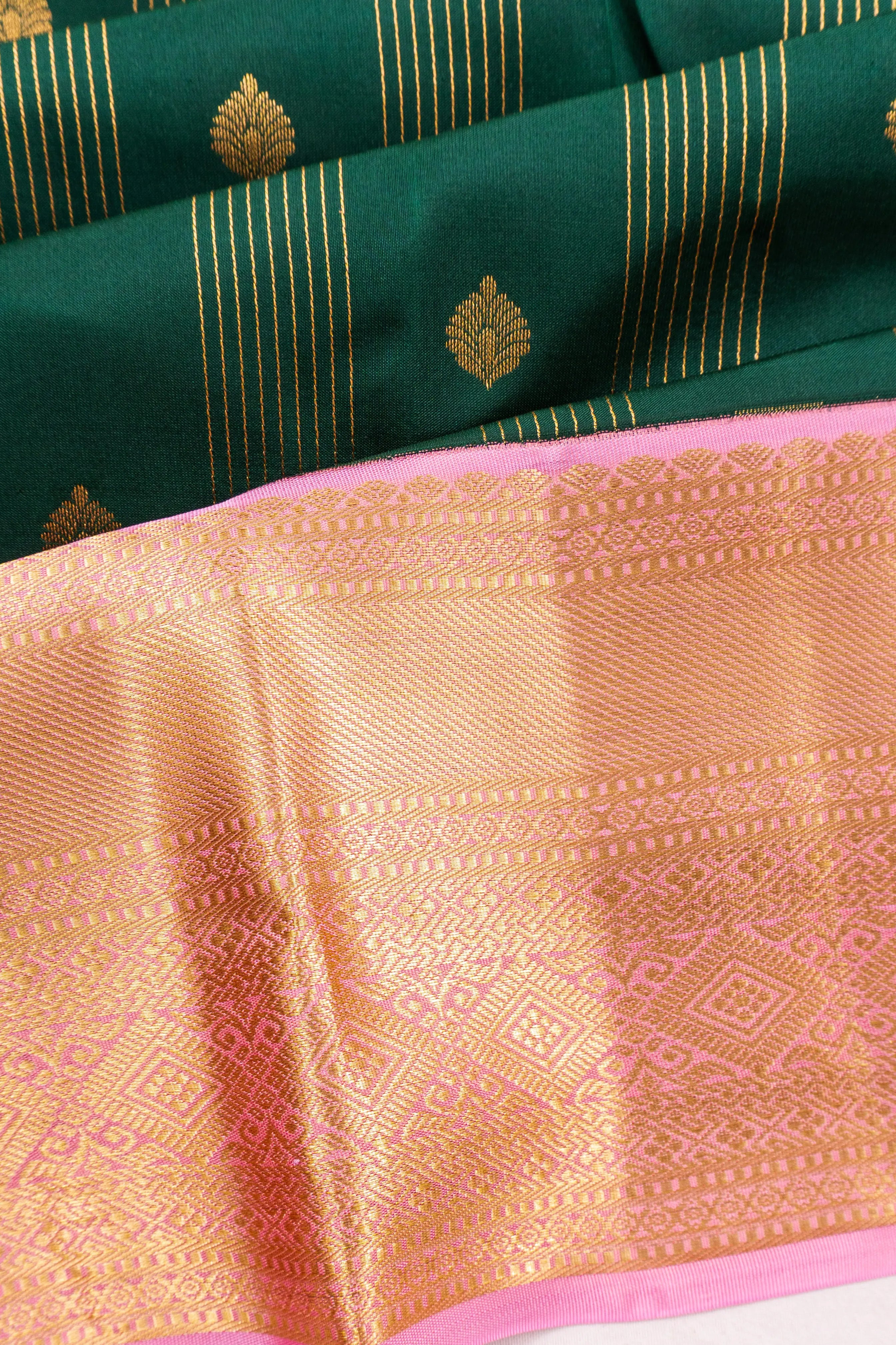 Taranga Kanchi Silk Lines And Butta Bottle Green Saree
