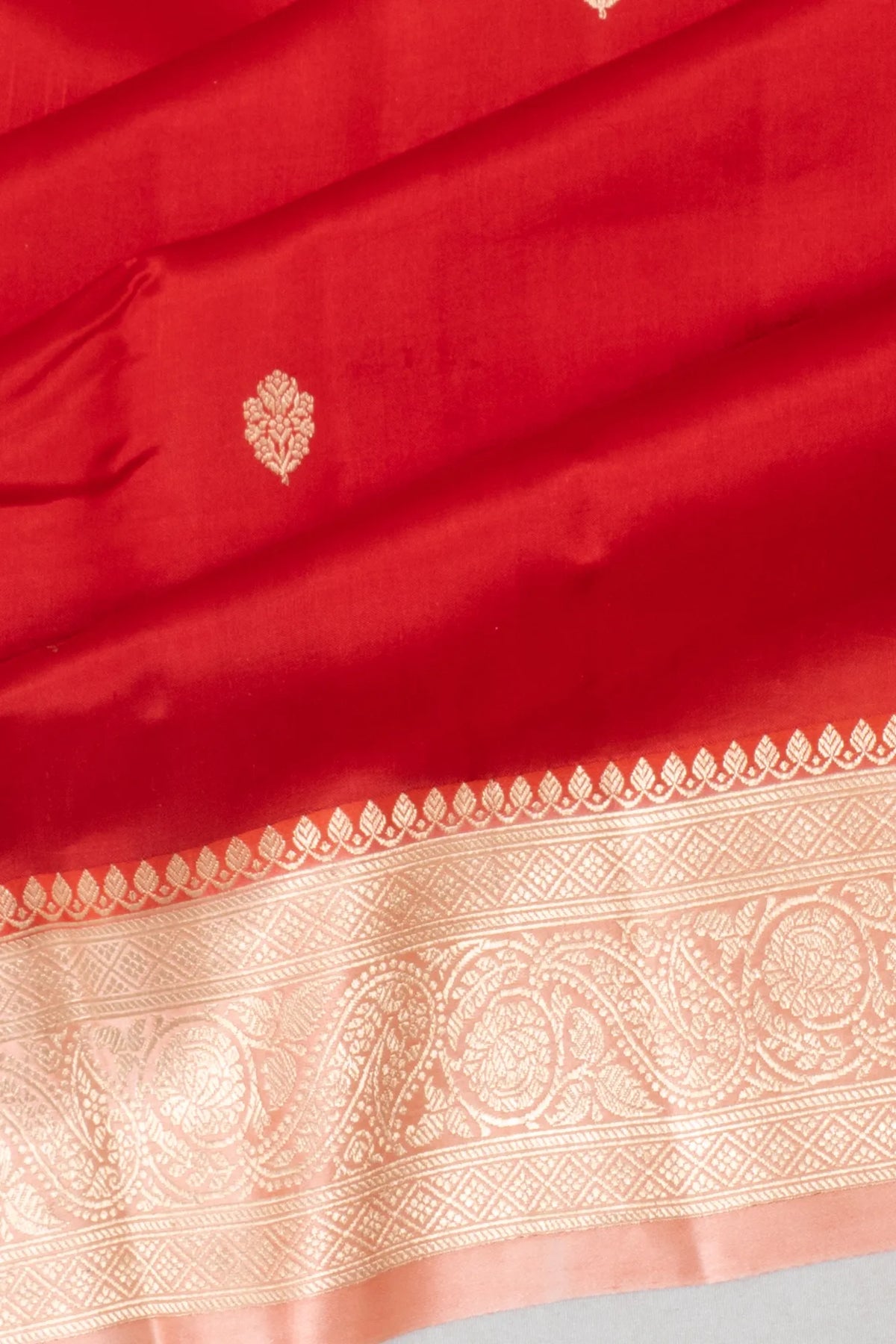 Vaanya Banaras Silk Butta Red Saree