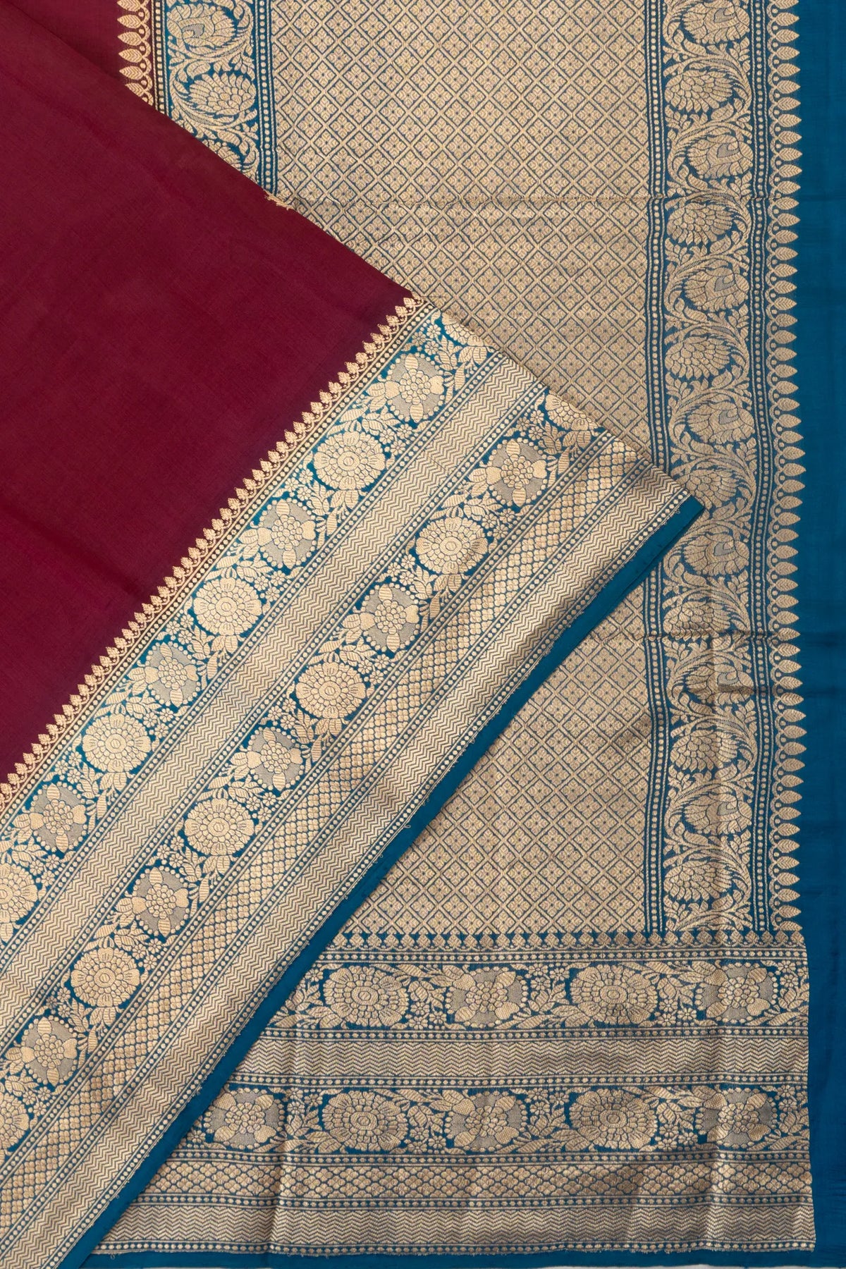 Vaanya Banaras Silk Butta Maroon Saree