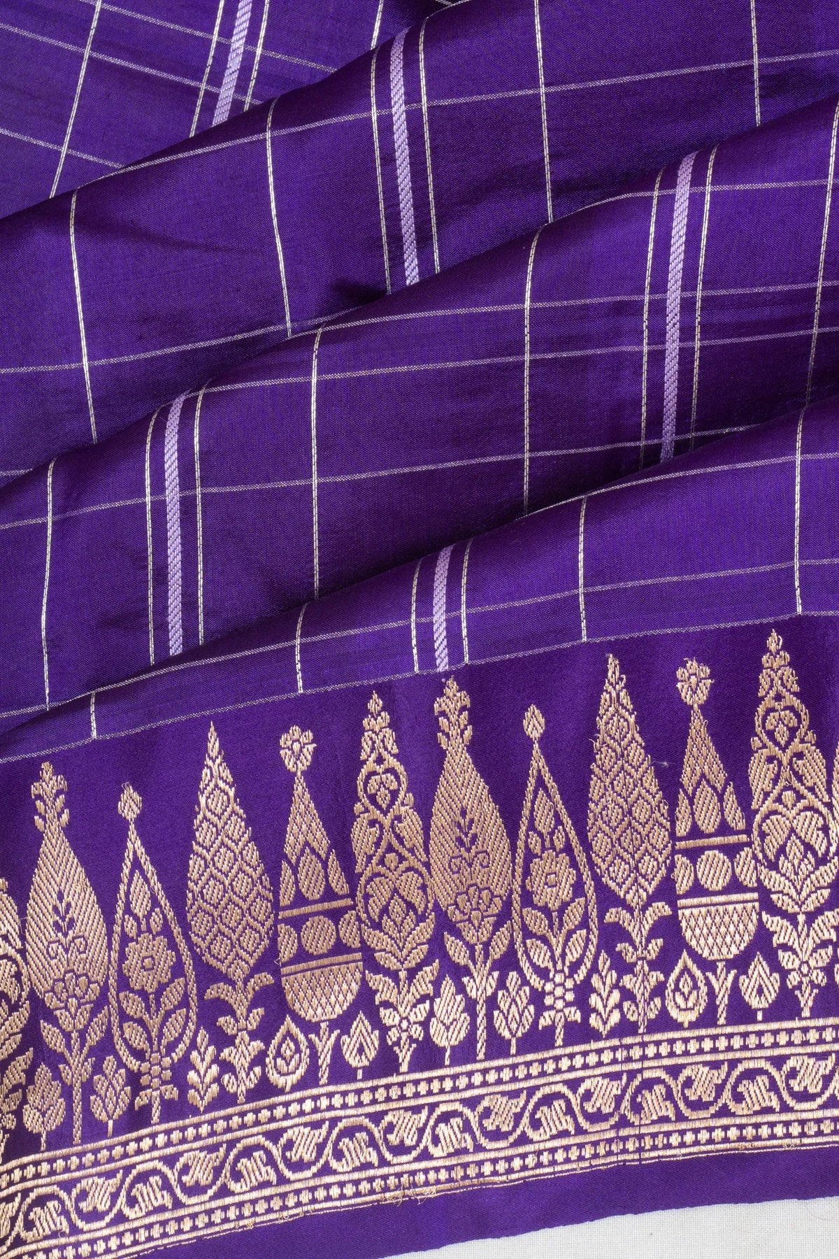 Vaanya Banaras Silk Checks Violet Saree