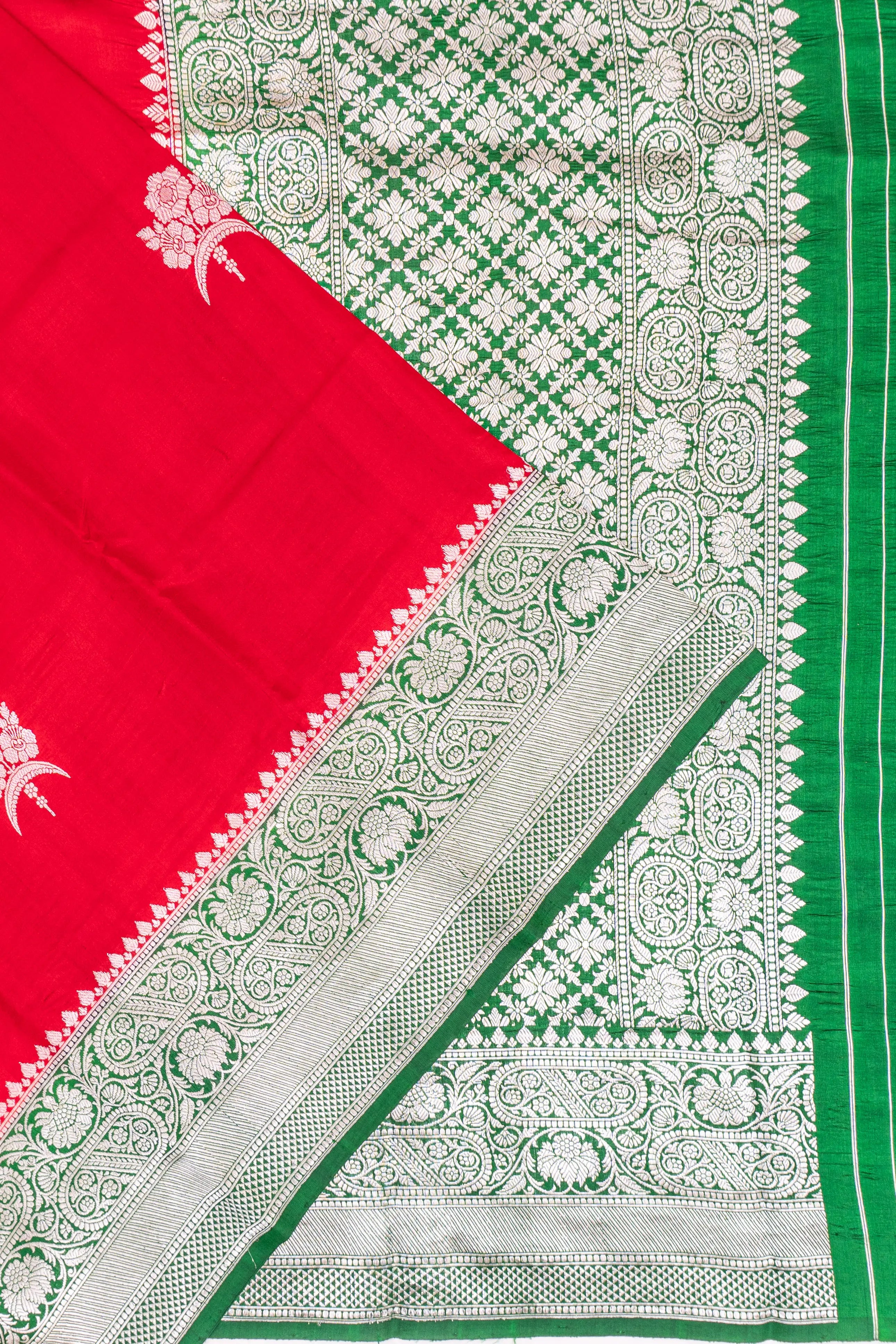 Vaanya Banaras Silk Butta Red Saree