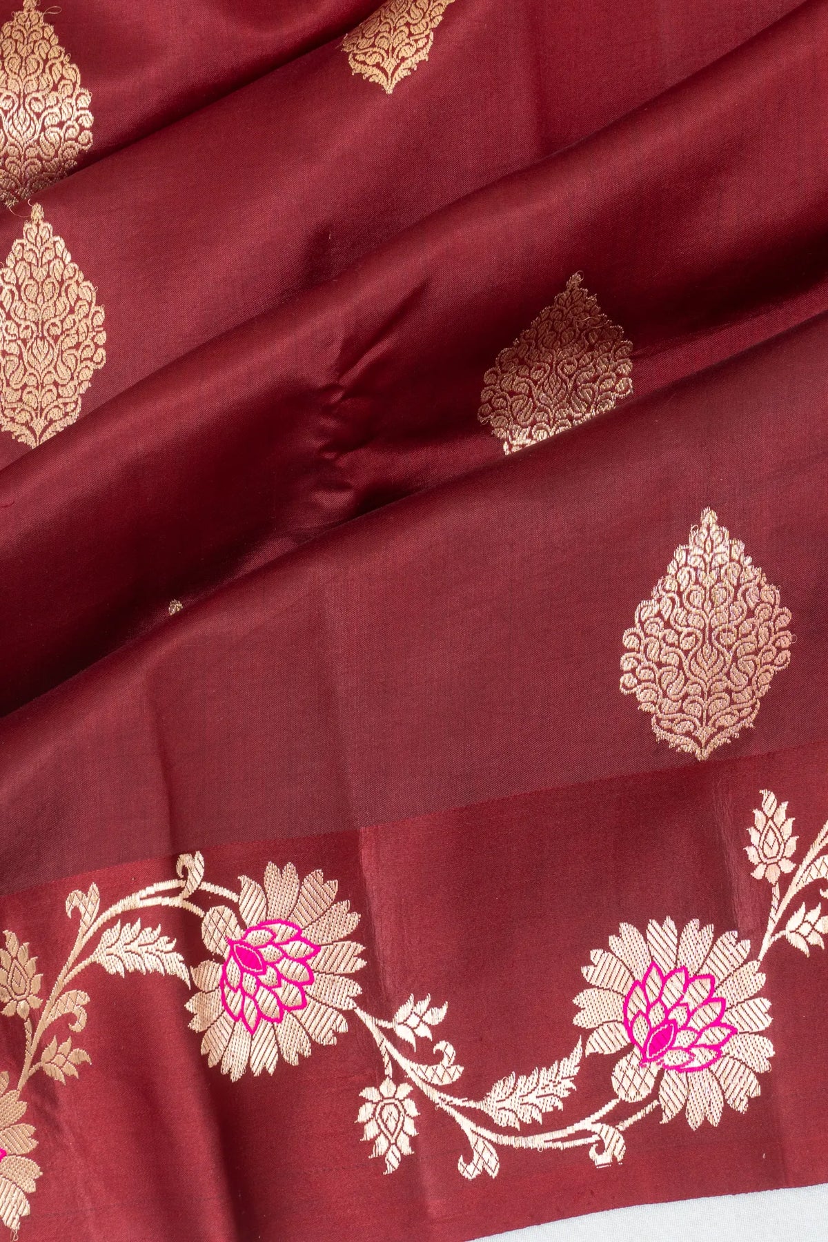 Vaanya Banaras Silk Butta Maroon Saree