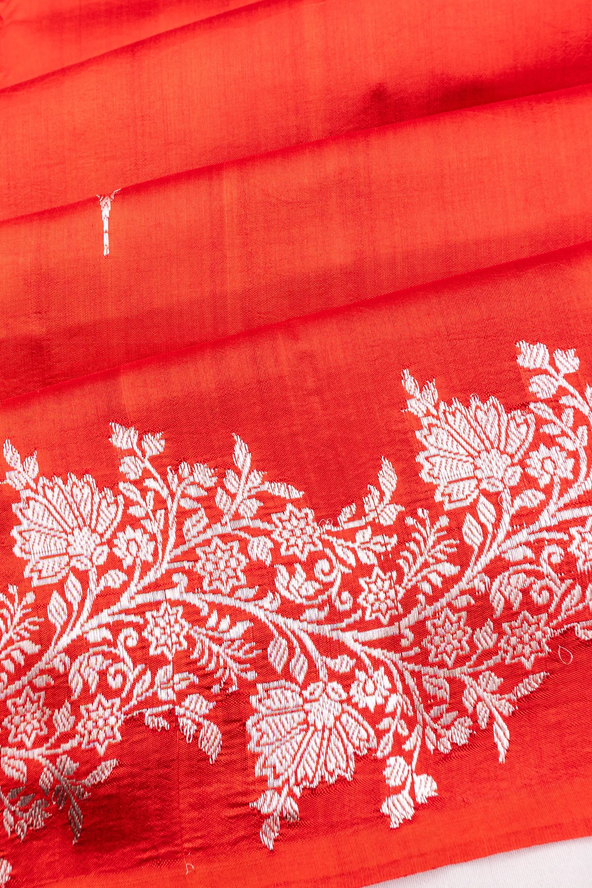 Vaanya Banaras Silk Butta Red Saree