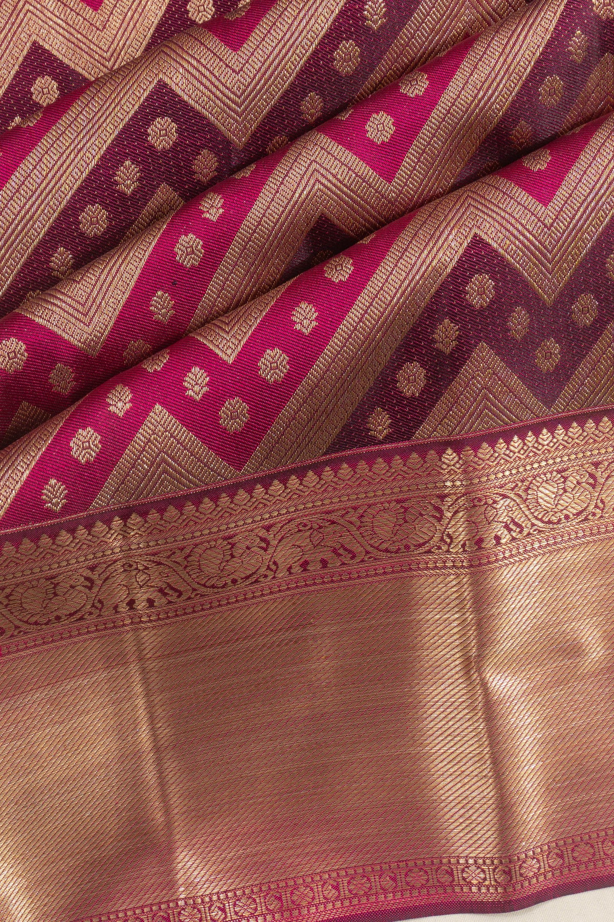 Taranga Kanchi Silk Chevron Lines And Butta Purple And Pink Saree Saree