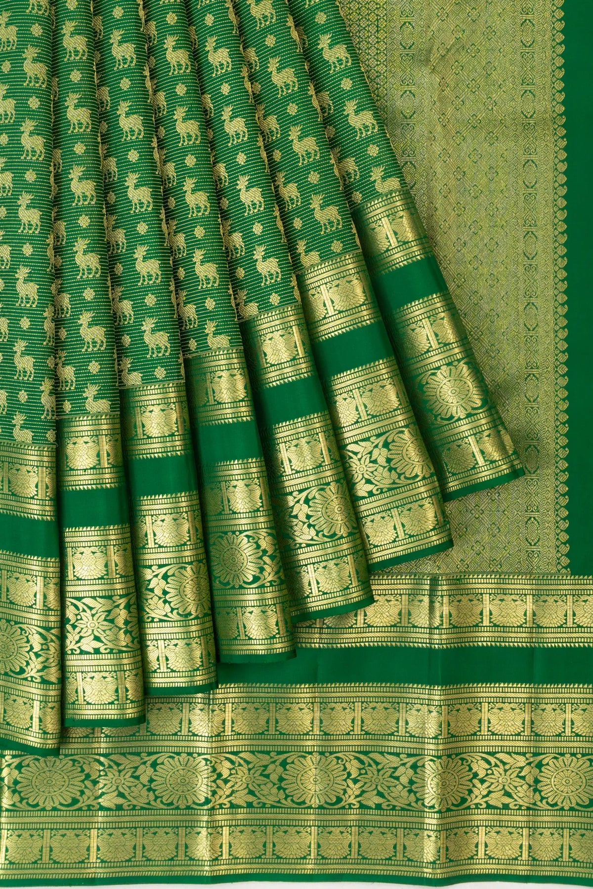 Taranga Kanchi Silk Lines And Butta Green Saree With Rettai Pettu Border