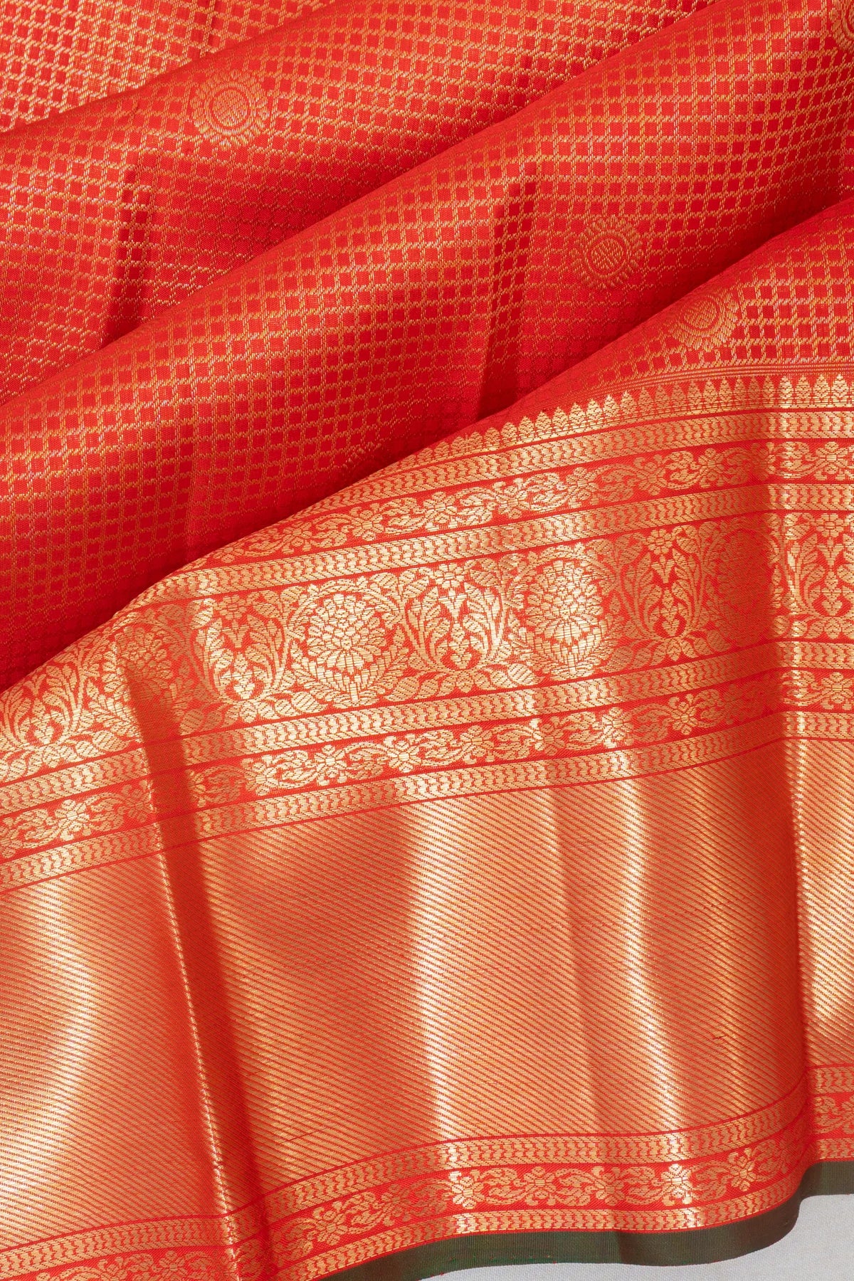 Taranga Kanchi Silk Checks And Butta Red Saree