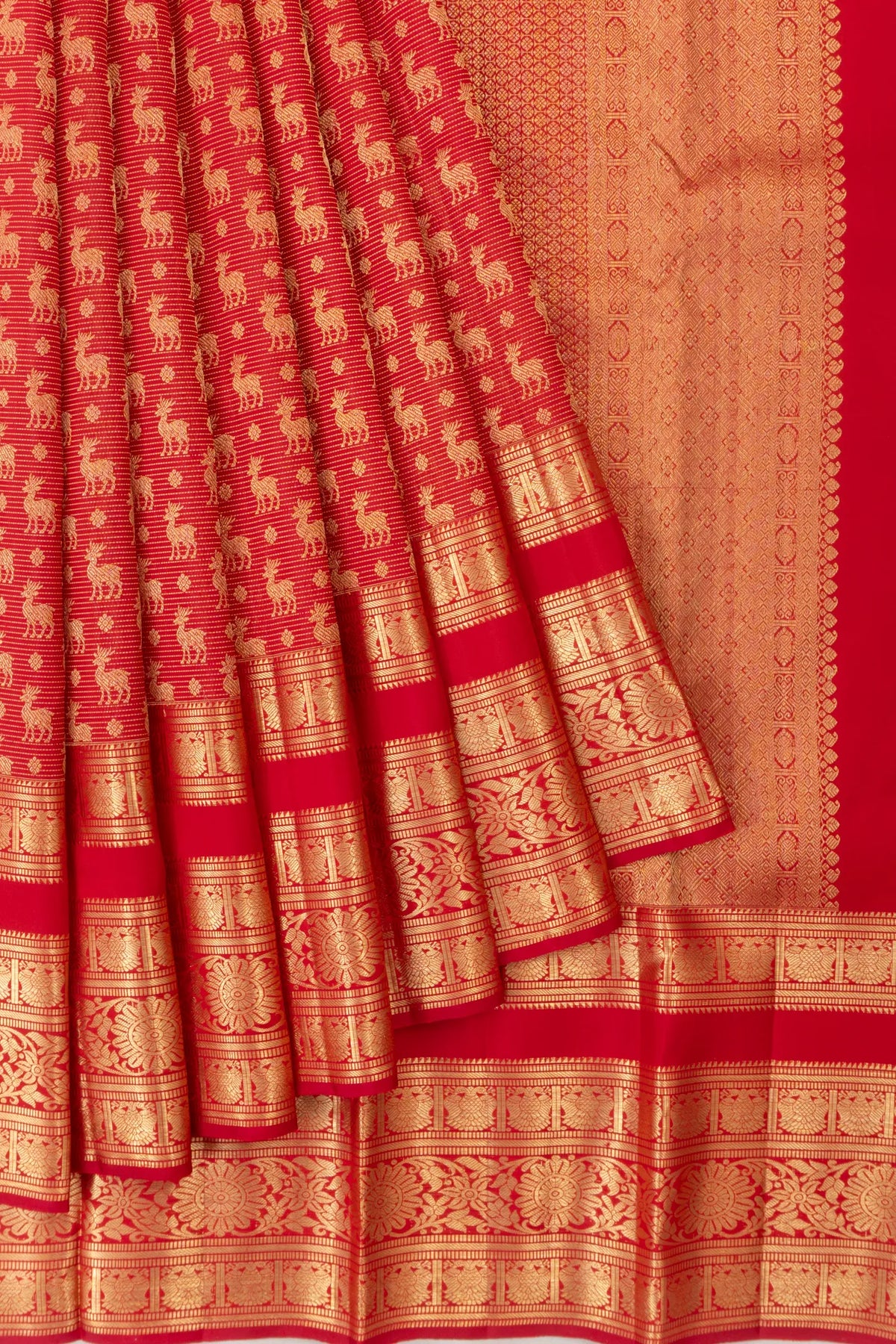 Taranga Kanchi Silk Lines And Butta Red Saree With Rettai Pettu Border