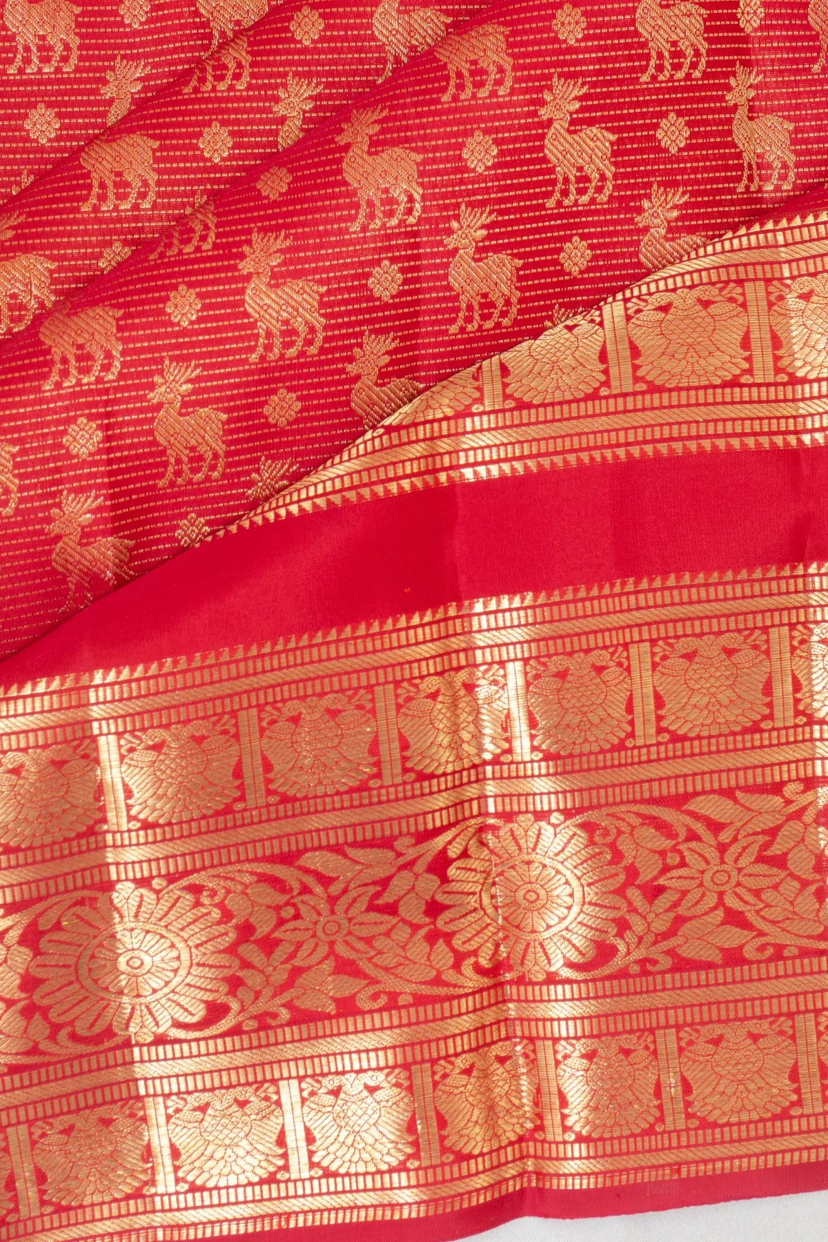 Taranga Kanchi Silk Lines And Butta Red Saree With Rettai Pettu Border