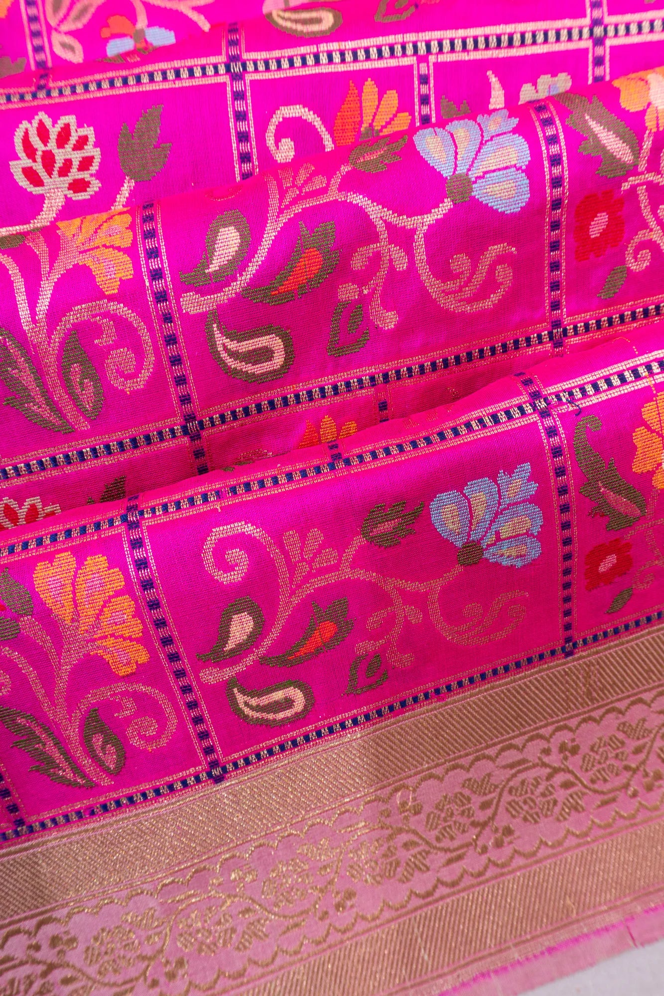 Banarasi Silk Checks And Kadwa Butta Pink Saree