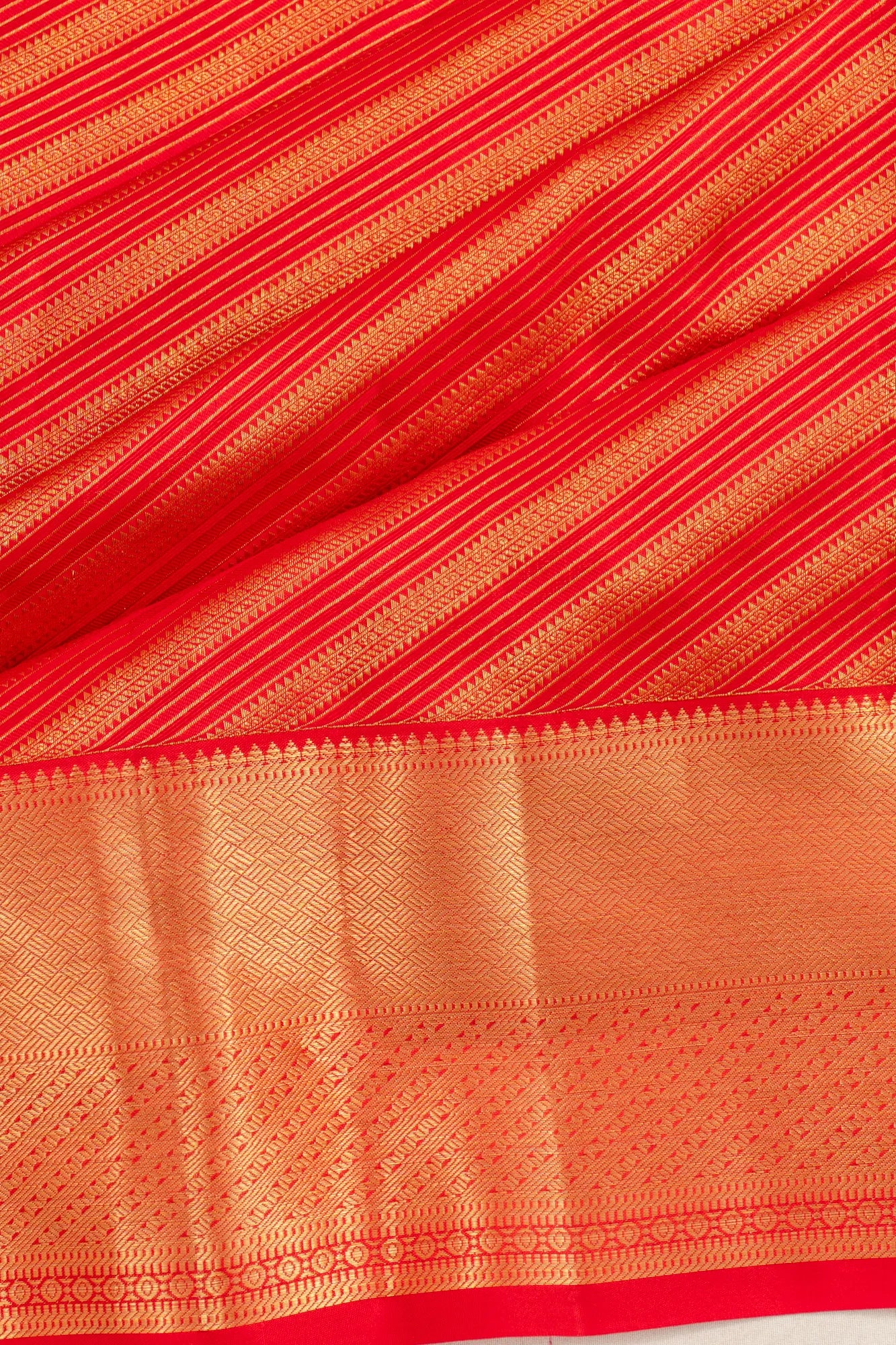 Taranga Kanchi Silk Diagonal Lines Red Saree