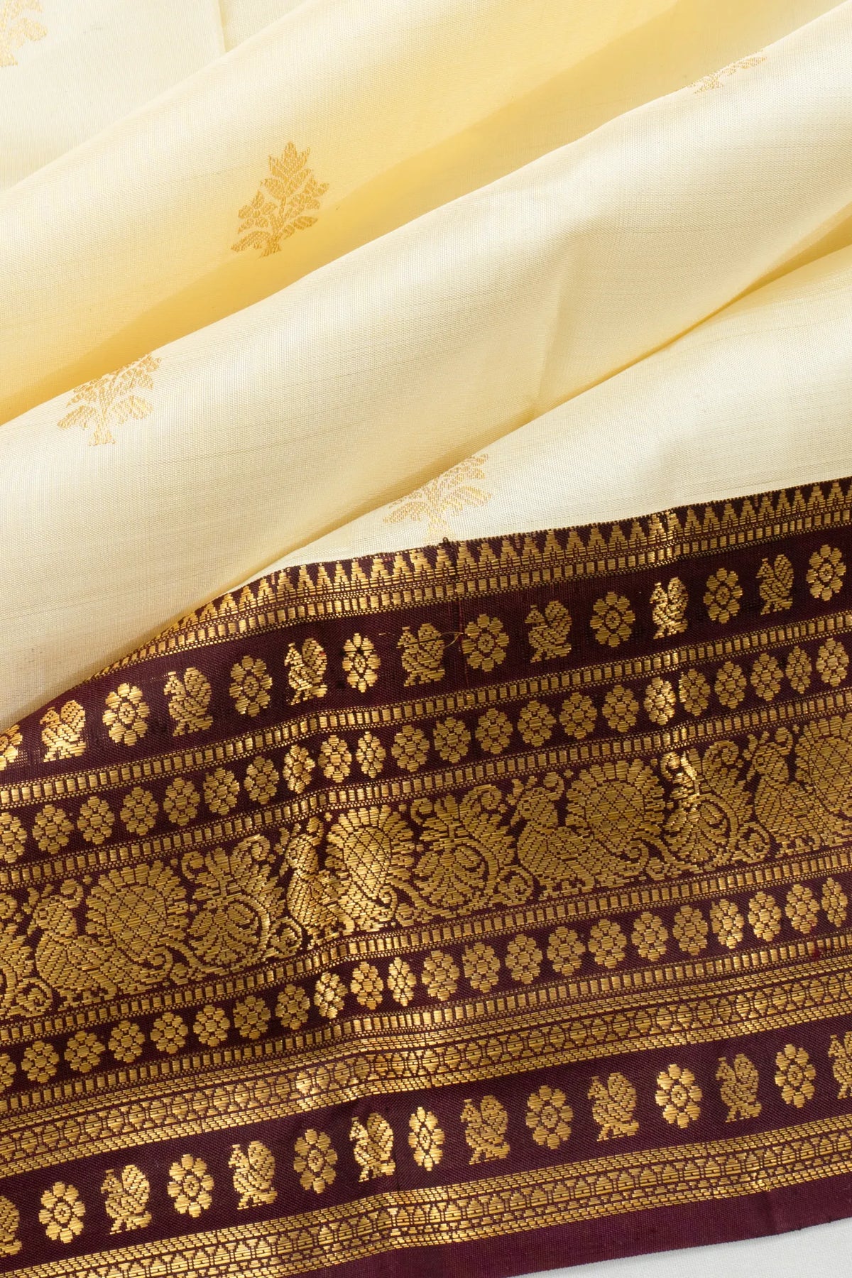 Taranga Kanchi Silk Butta Cream Saree
