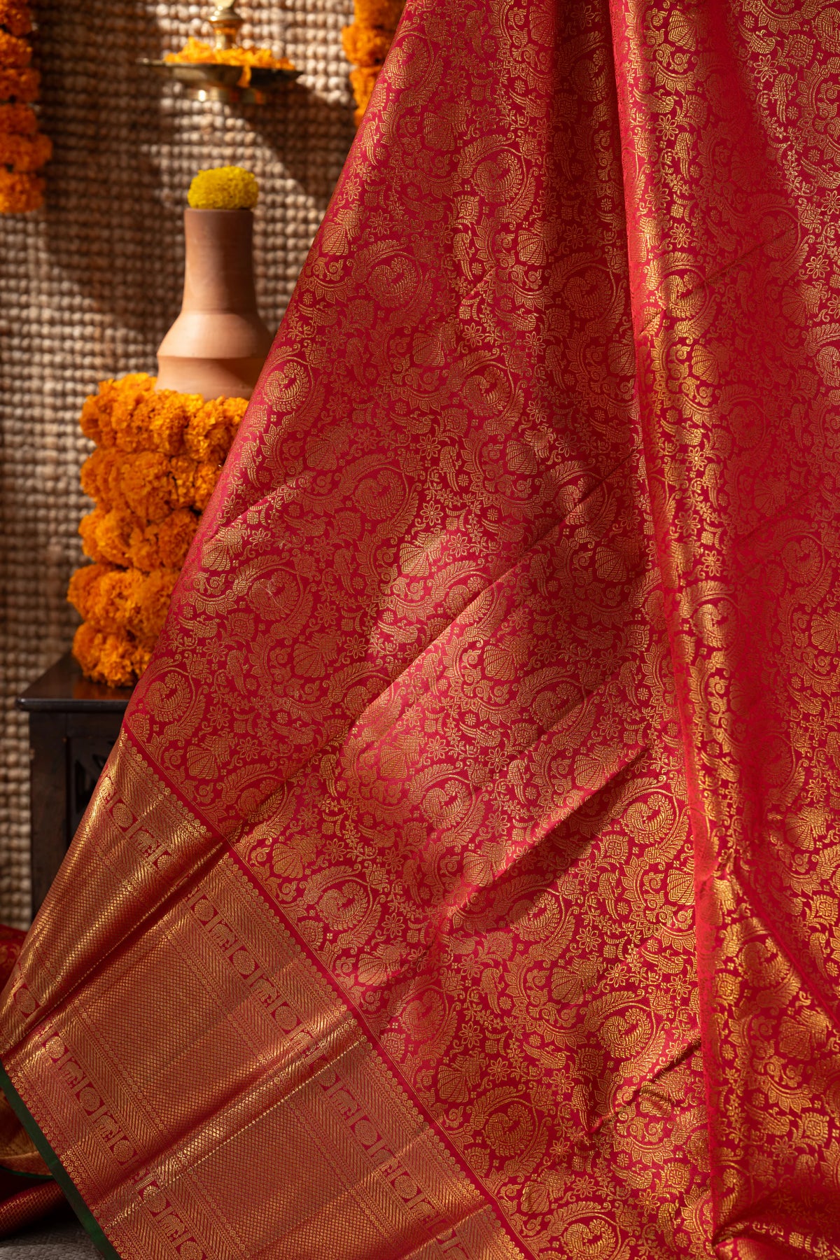 Kanchipuram Silk Jaal And Butta Red Saree
