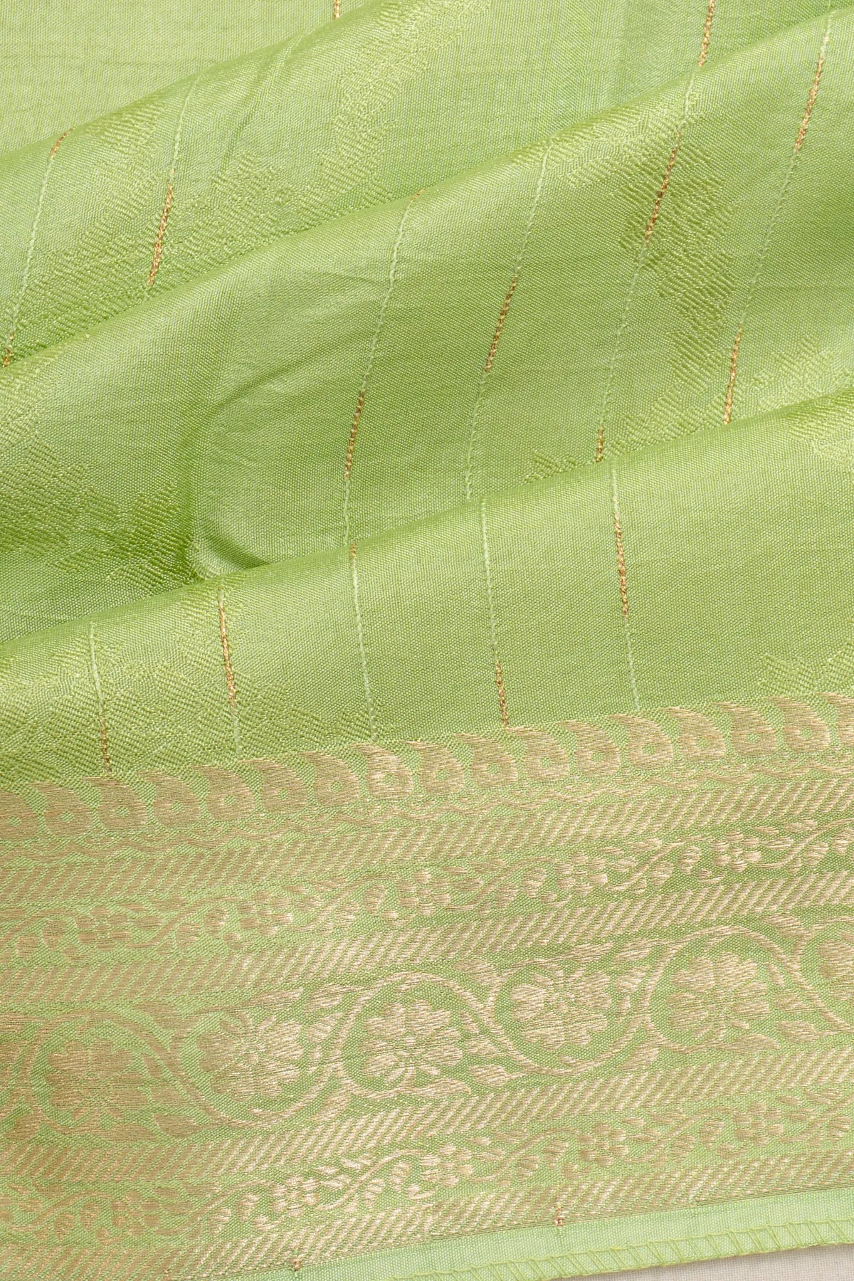 Dola Silk Jacquard And Lines Pista Green Saree