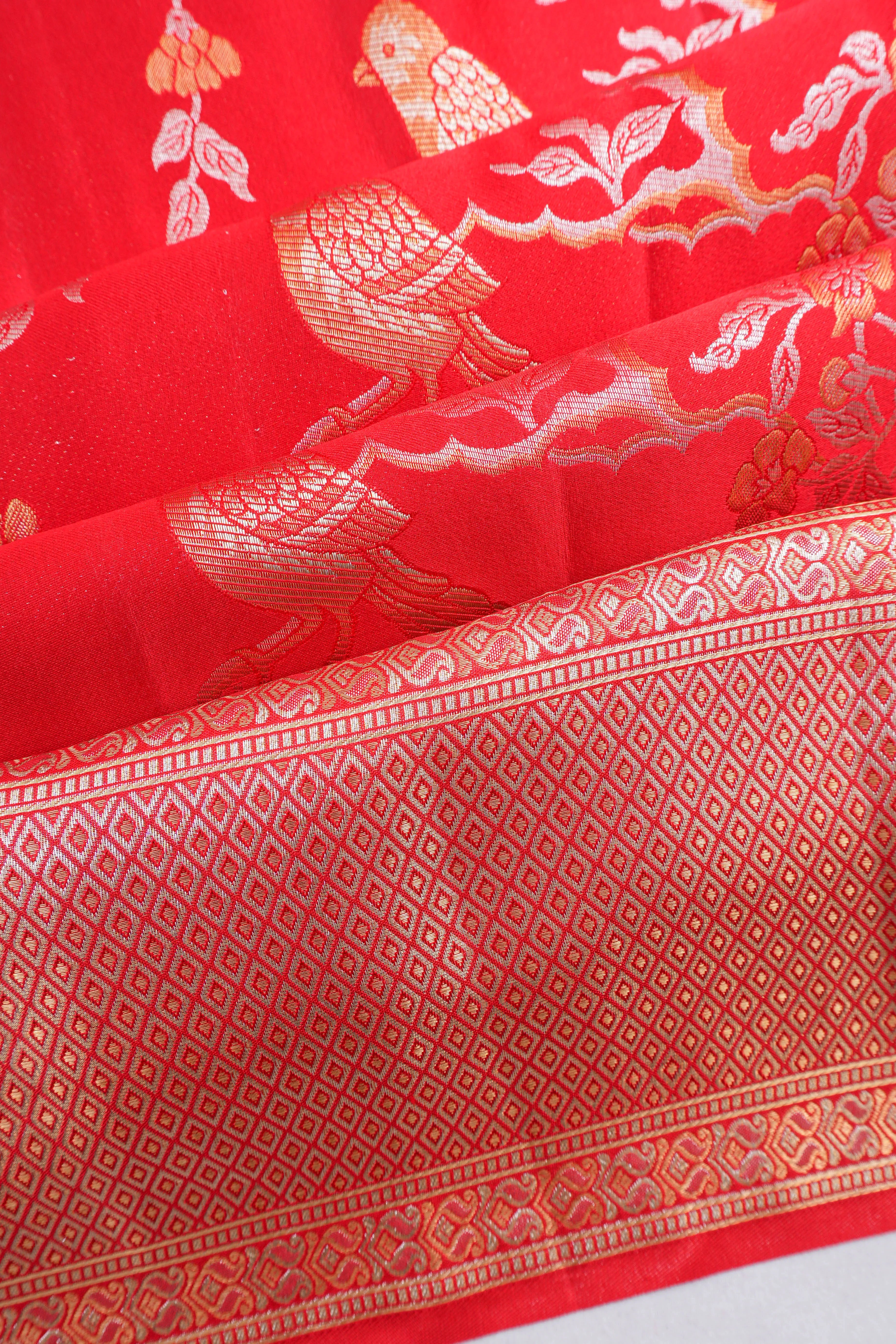 Kanchipuram Silk Jaal And Butta Red Saree
