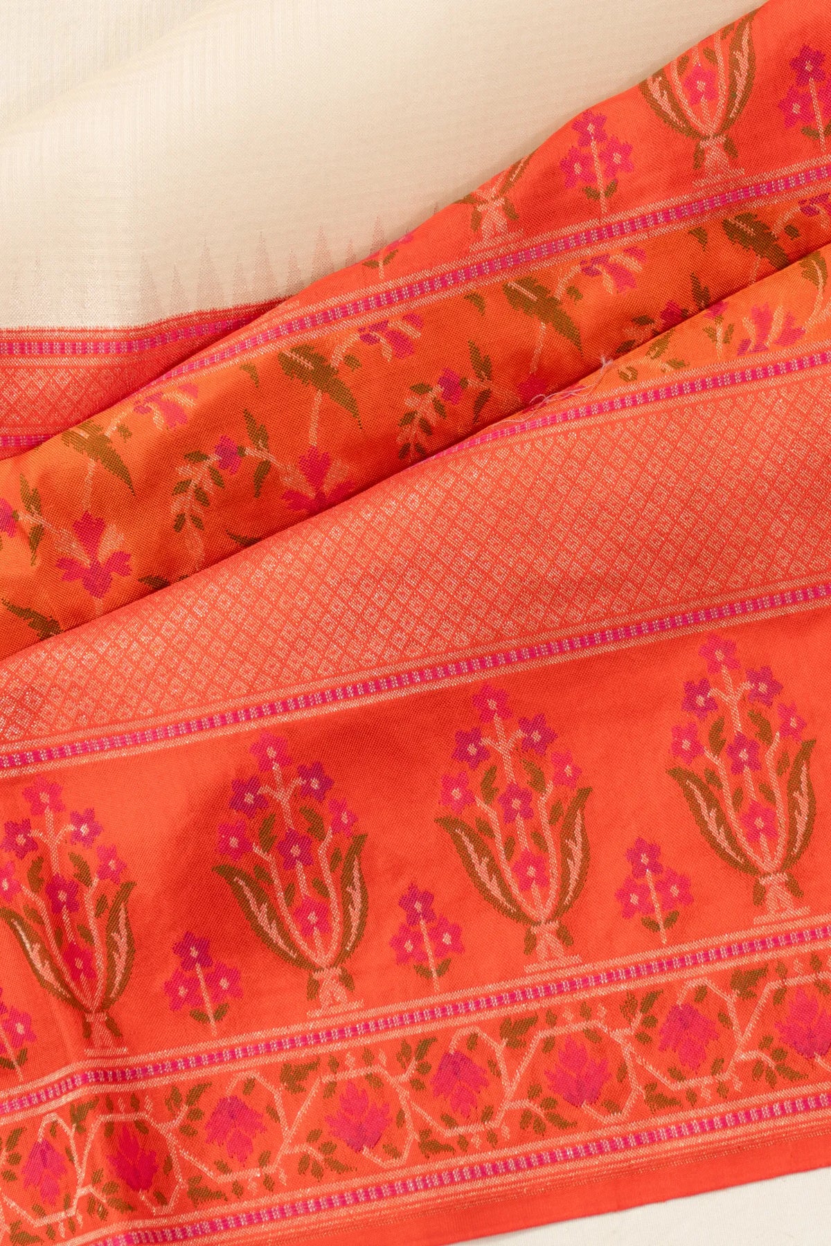 Banarasi Silk Checks White Saree With Very Big Border