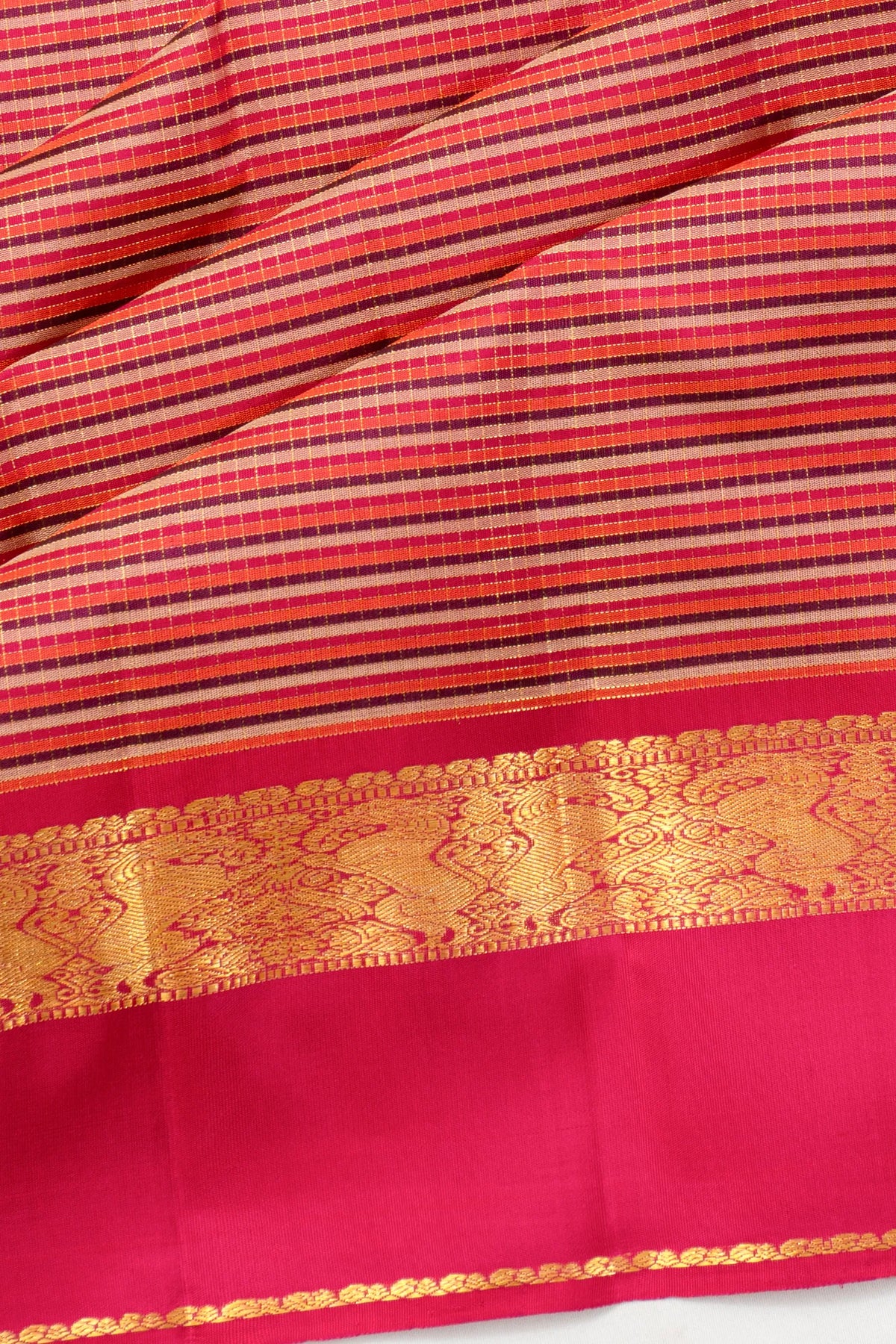 Taranga Kanchi Silk Checks Red Saree With Rettai Pettu Border