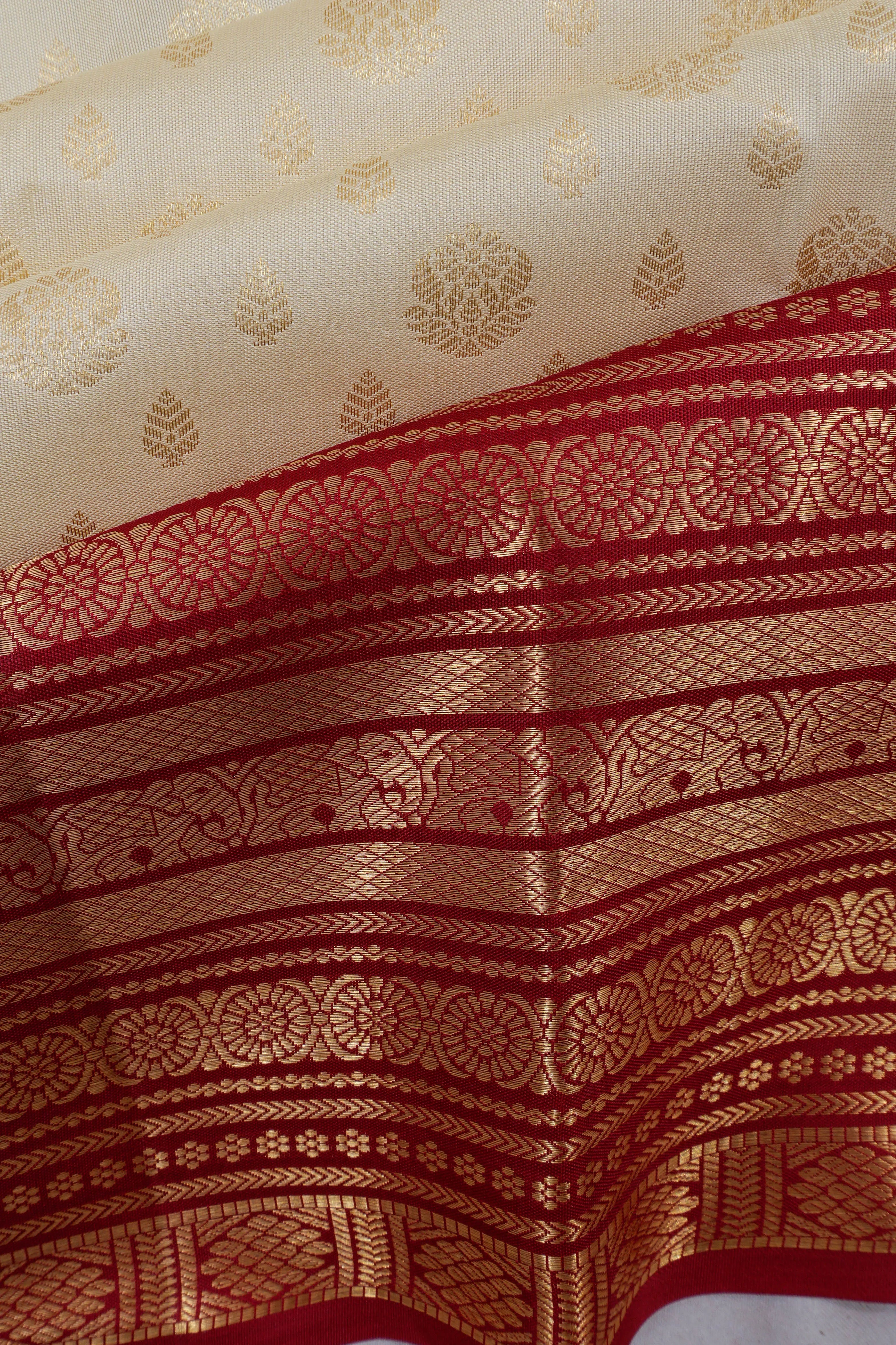 Taranga Kanchi Silk Butta White Saree