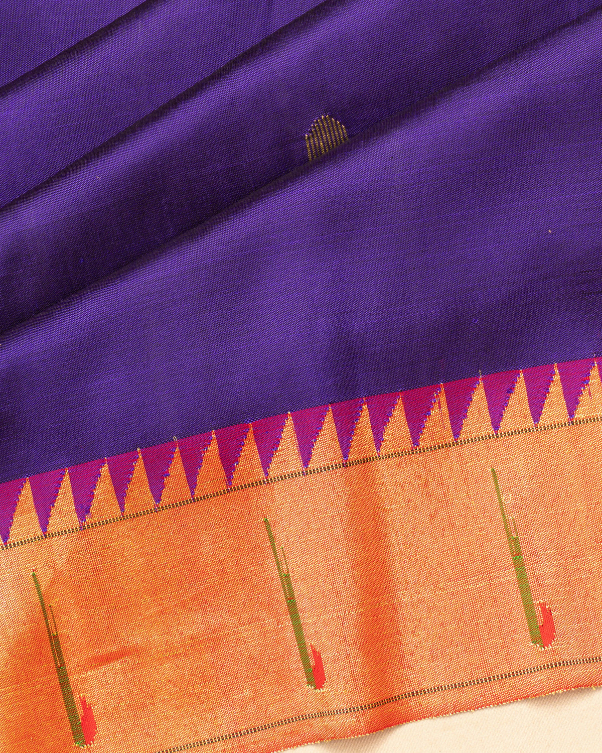 Paithani Silk Butta Violet Saree With Single Muniya Border