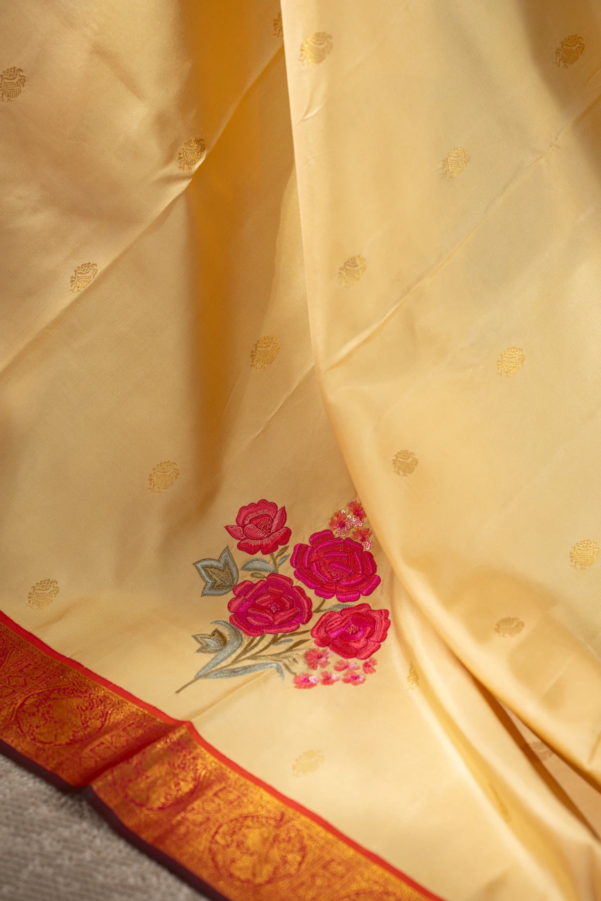 Kanchipuram Silk Butta Cream Saree With Embroidery