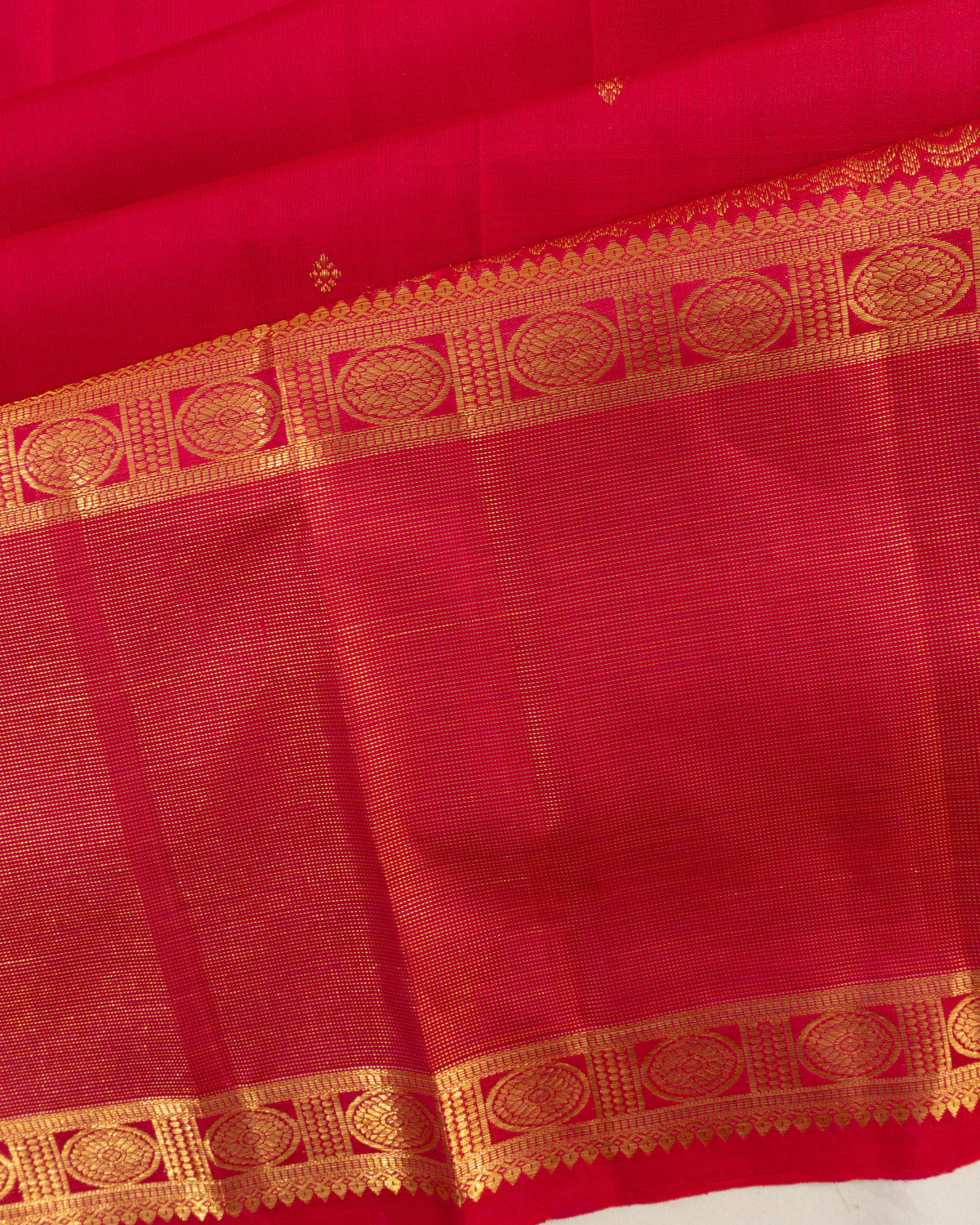 Kanchipuram Silk Butta Red Saree With Rettai Pettu Border