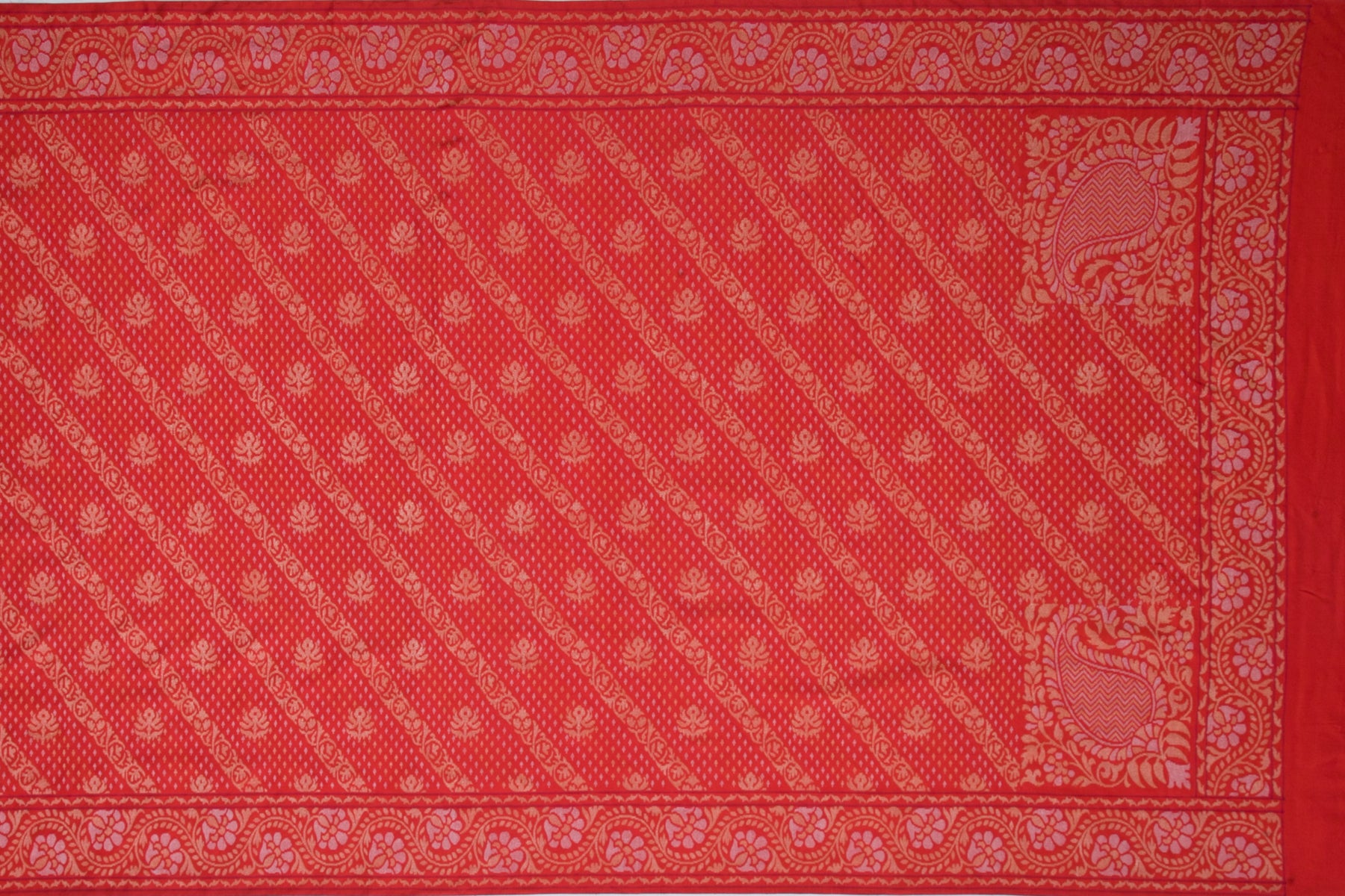Banarasi Silk Jamdani Red Saree/4725213_3.jpg