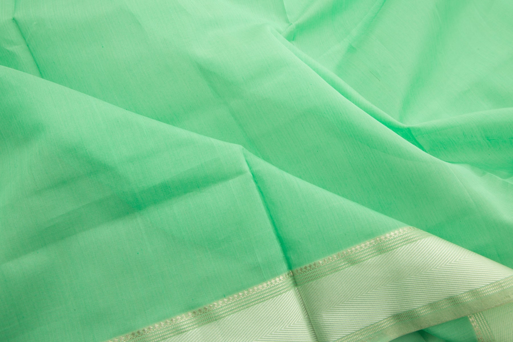 Maheswari Cotton Plain Green Saree