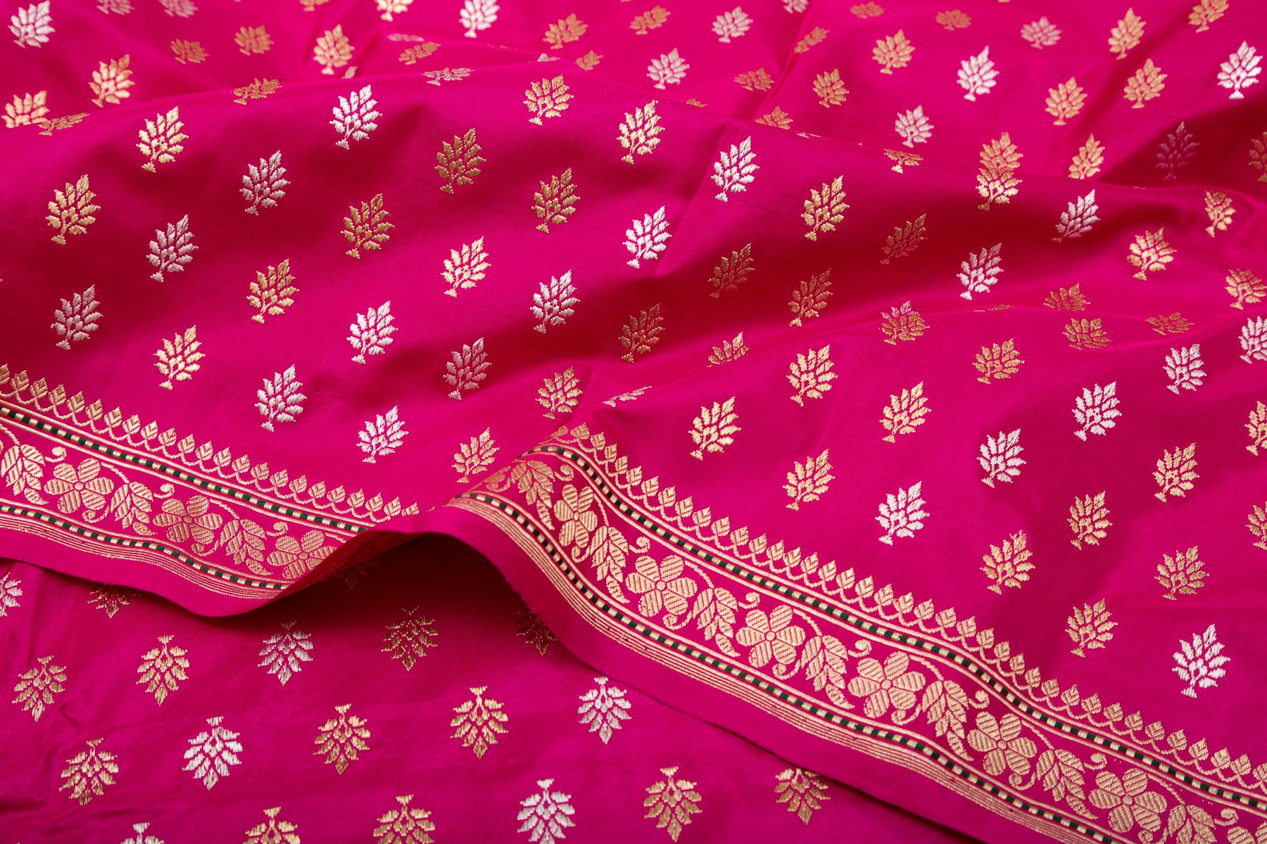 Banarasi Silk Kadwa Butta Pink Saree