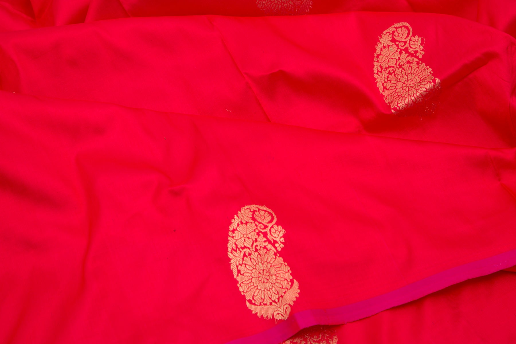 Banarasi Katan Silk Butta Red Saree